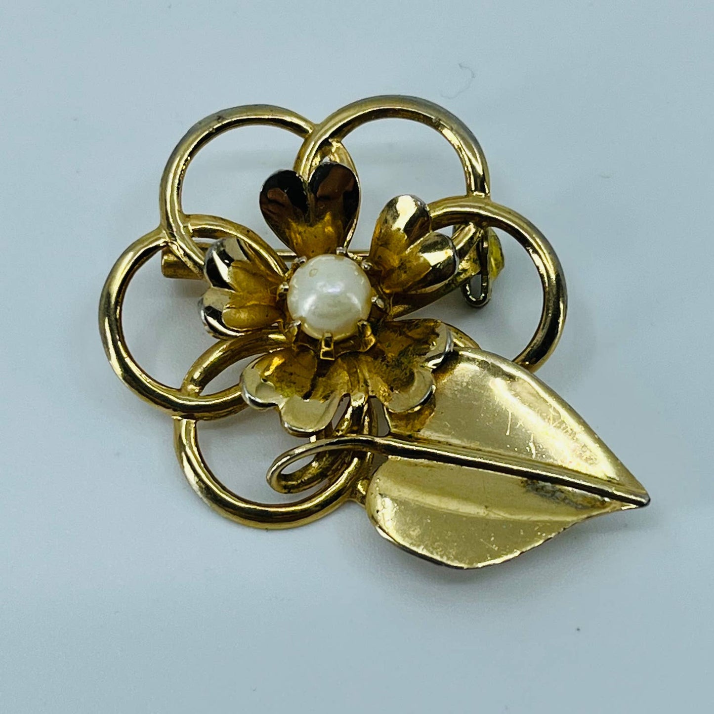 Vintage Art Nouveau Flower Leaf Faux Pearl Brooch Gold Tone SA6