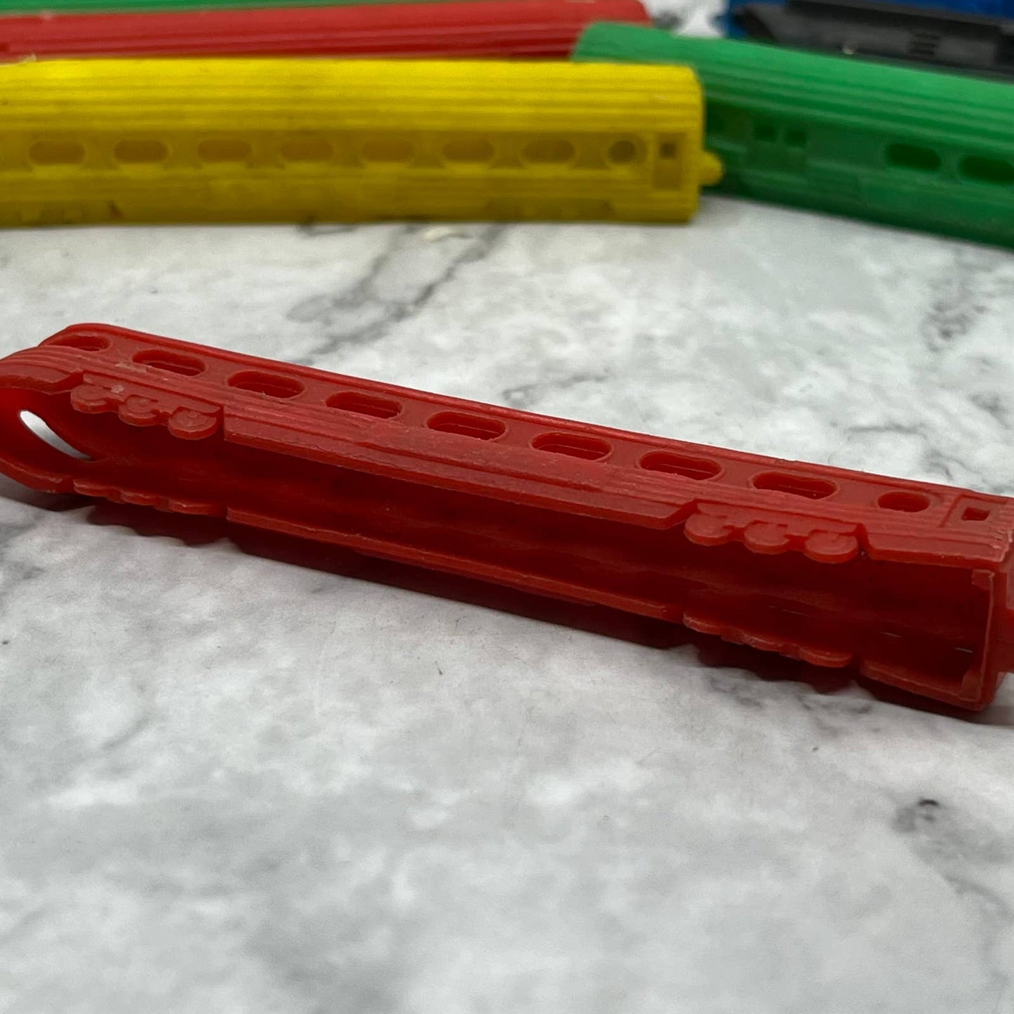 1950s Lot of 8 Plastic Zephyr Train Locomotove Toys 4" TJ9