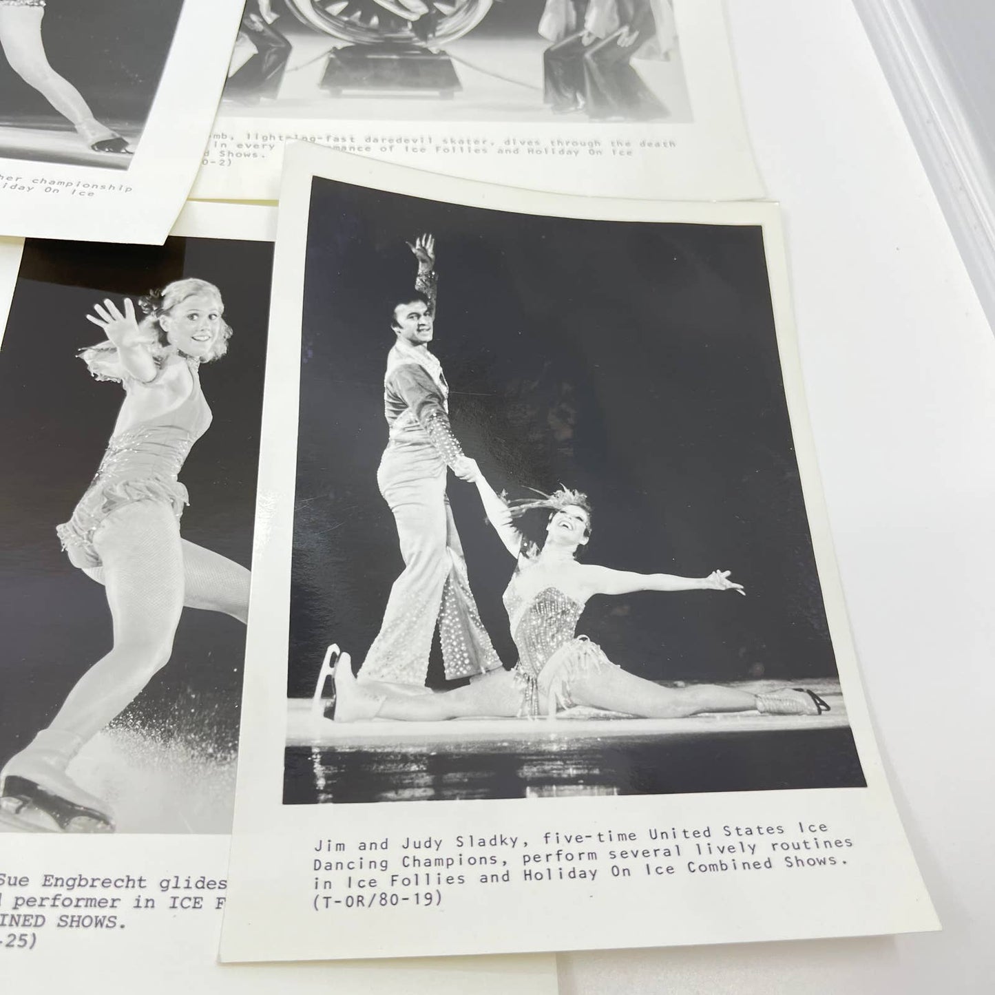 1980 Lot of Vintage Ice Follies Holiday on Ice Skating Photos 5x7” TE2