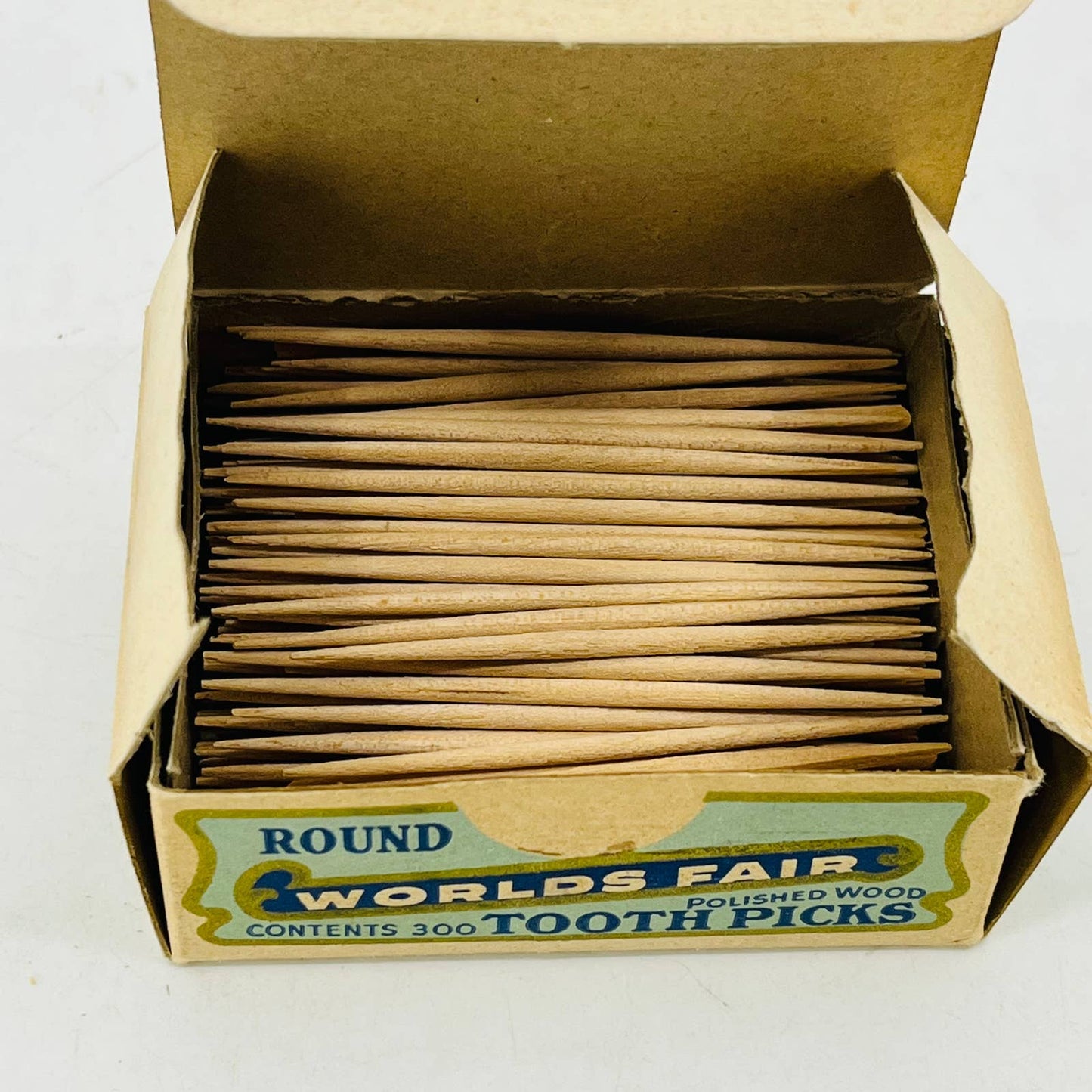 Vintage Full Box of Round World’s Fair Round Polished Toothpicks TC4