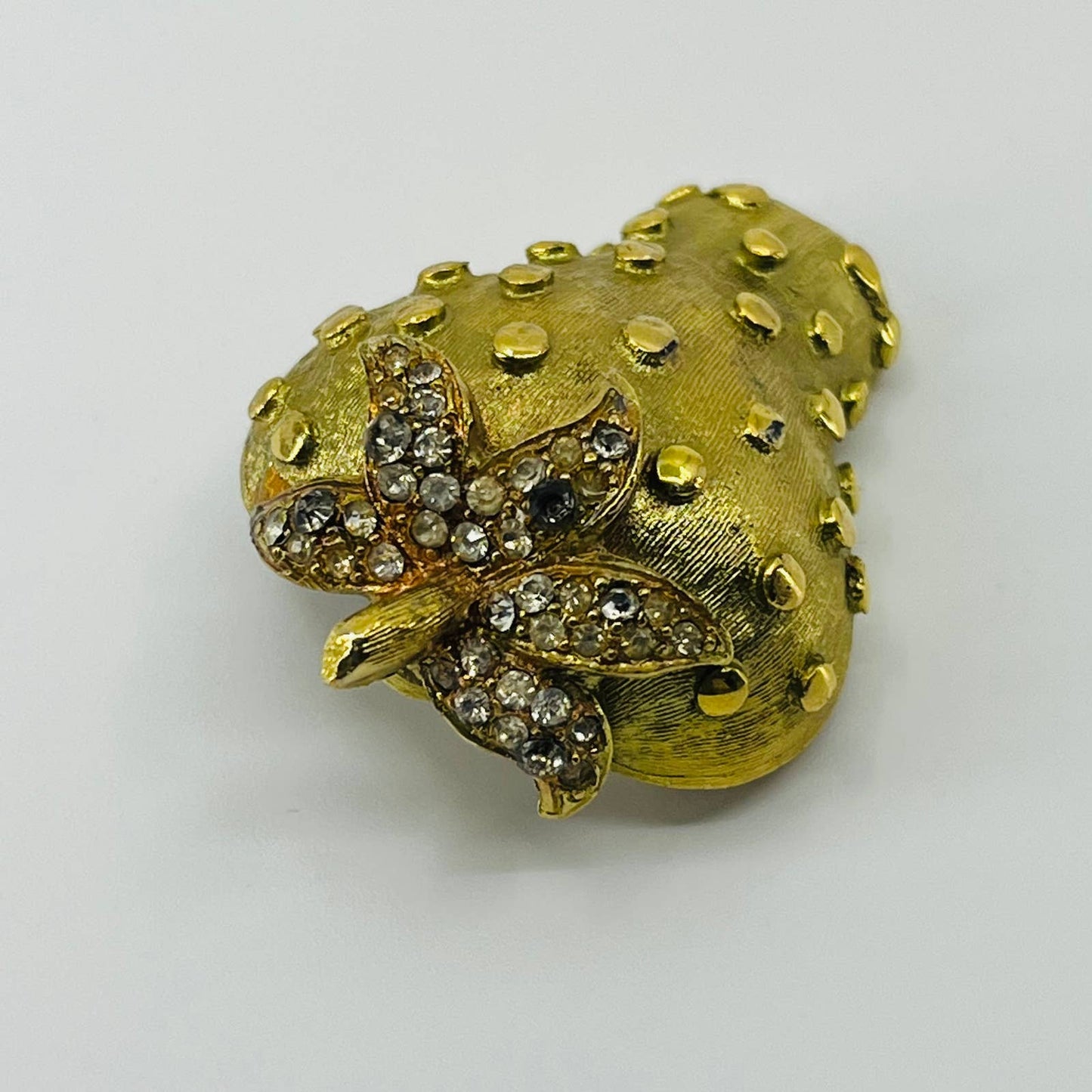 Vintage Textured Strawberry Rhinestone Gold Tone Brooch SB2