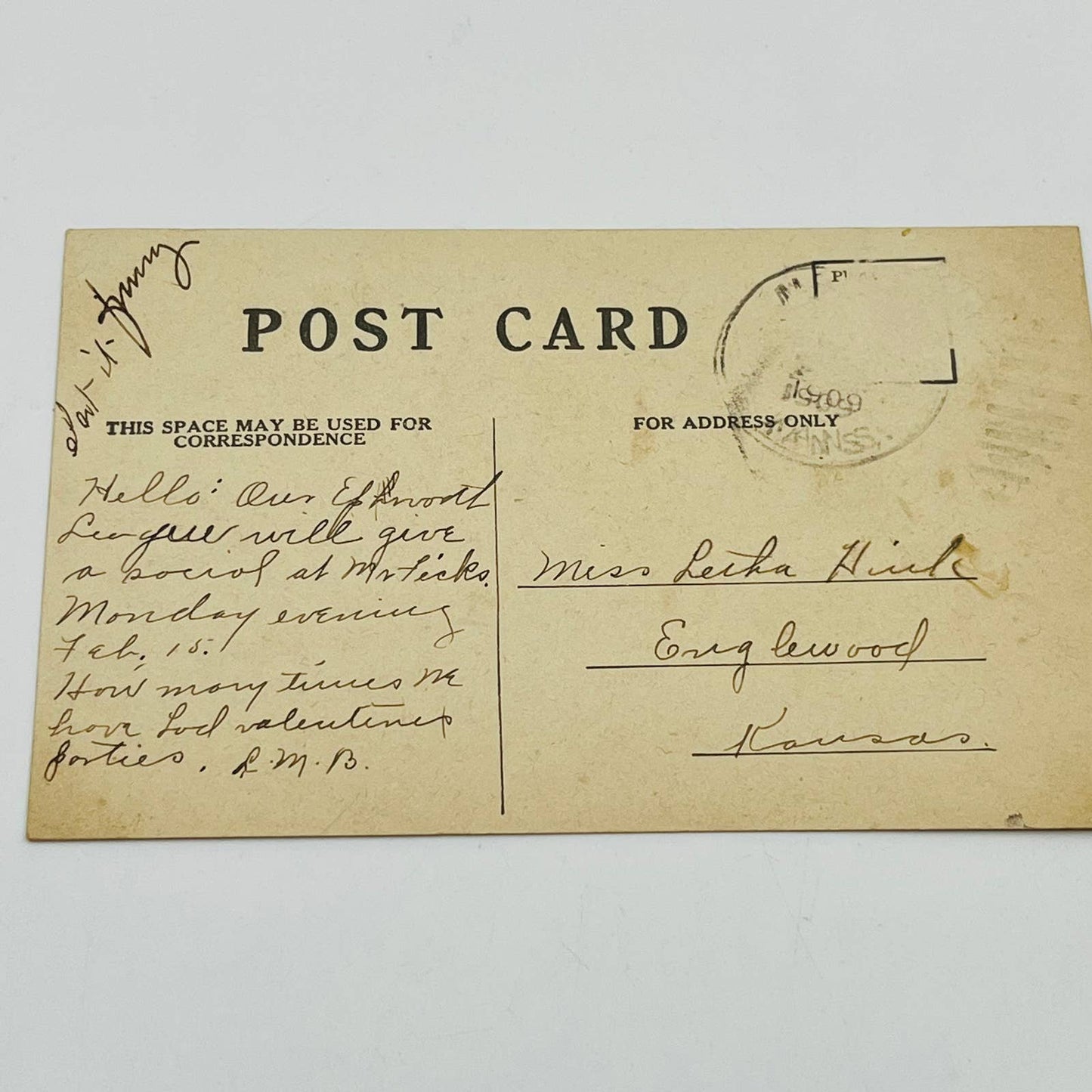 1910 Valentine’s Post Card Wl Dressed Couple Kissing Heart PA3