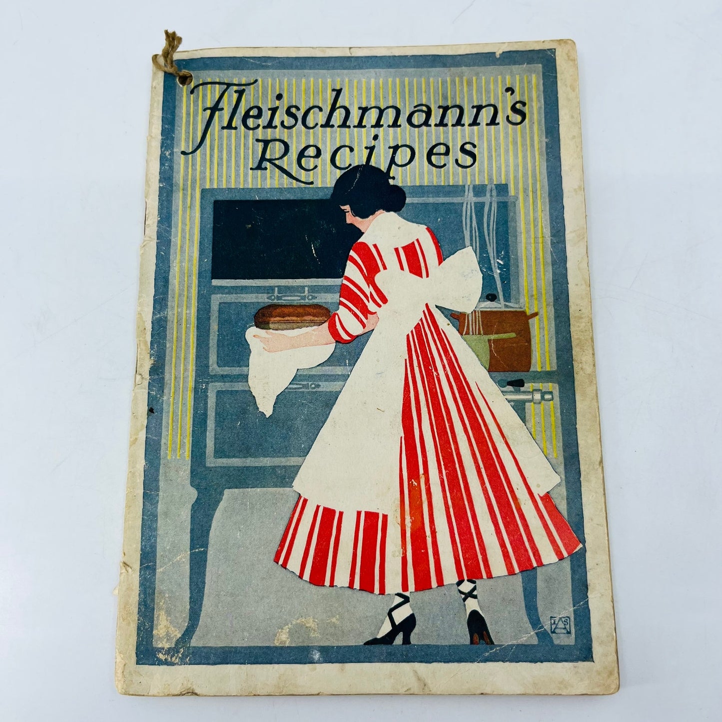 1917 Fleischmann’s Recipes Book Fleischmann Yeast Cookbook John Dough H4-5