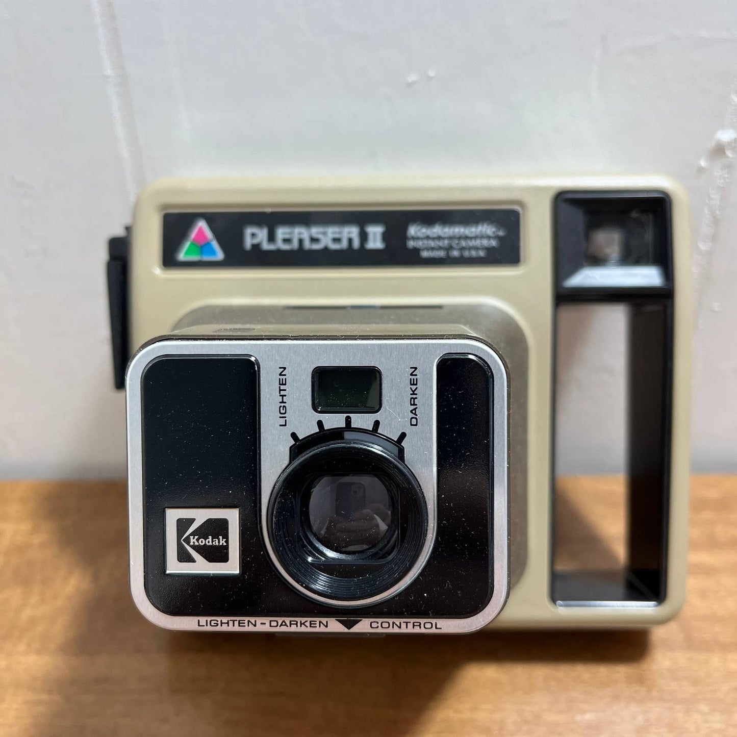 Vintage 1982 Brown Black Kodak Pleaser II Instant Camera With Box & Manual TH3