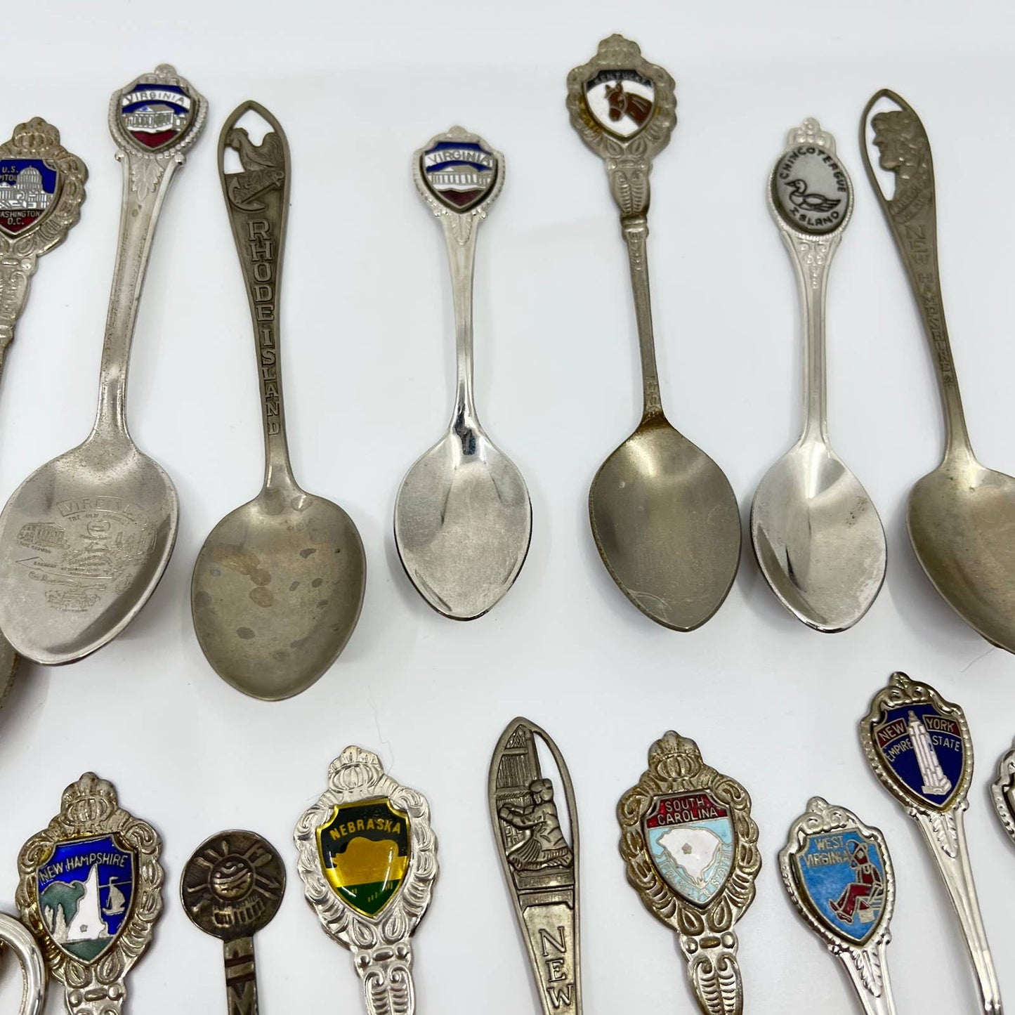 Huge Lot of 28 Vintage Souvenir Spoons TE1