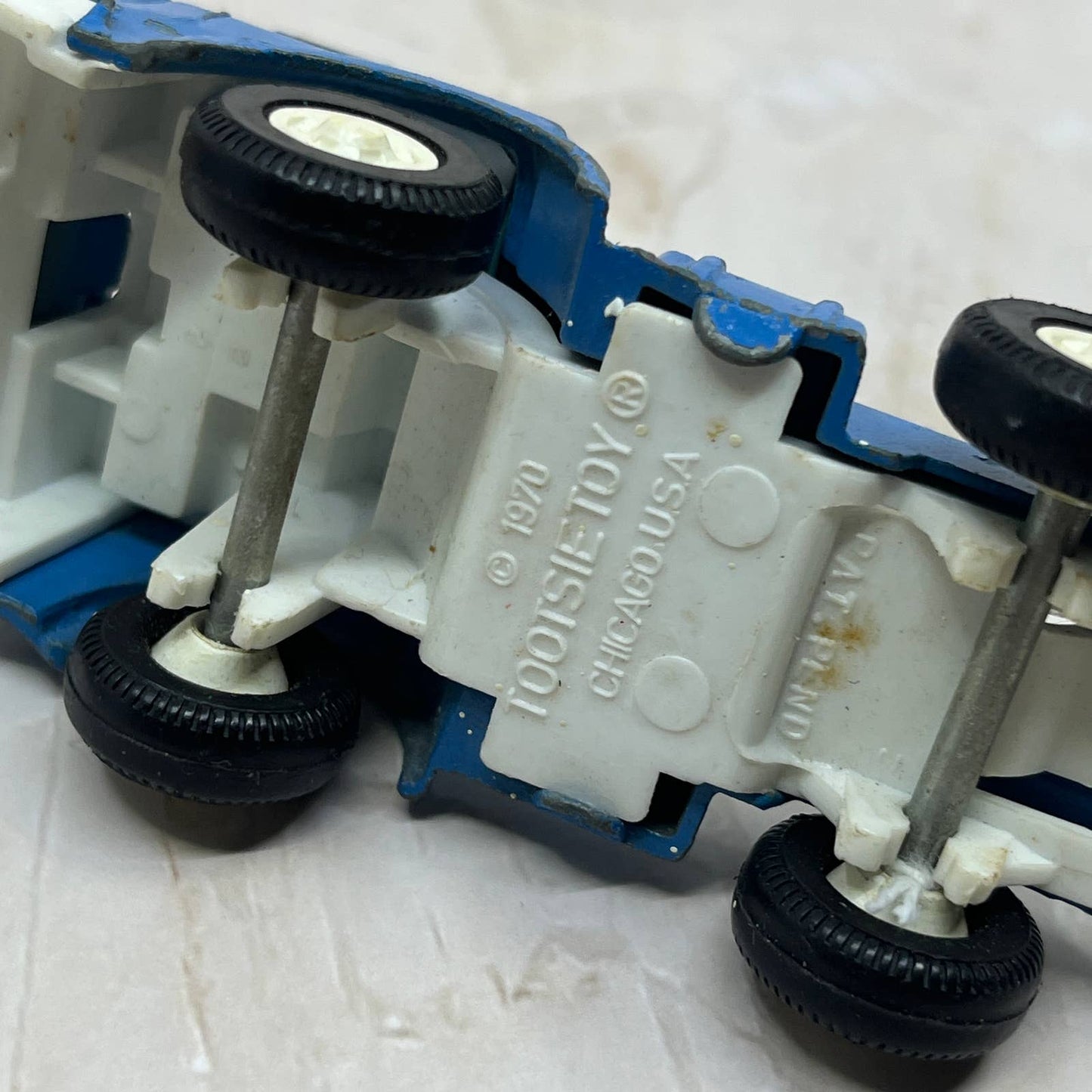 TootsieToy Semi Truck Cab Hauler Truck 1970 Blue Made USA TC5-S1
