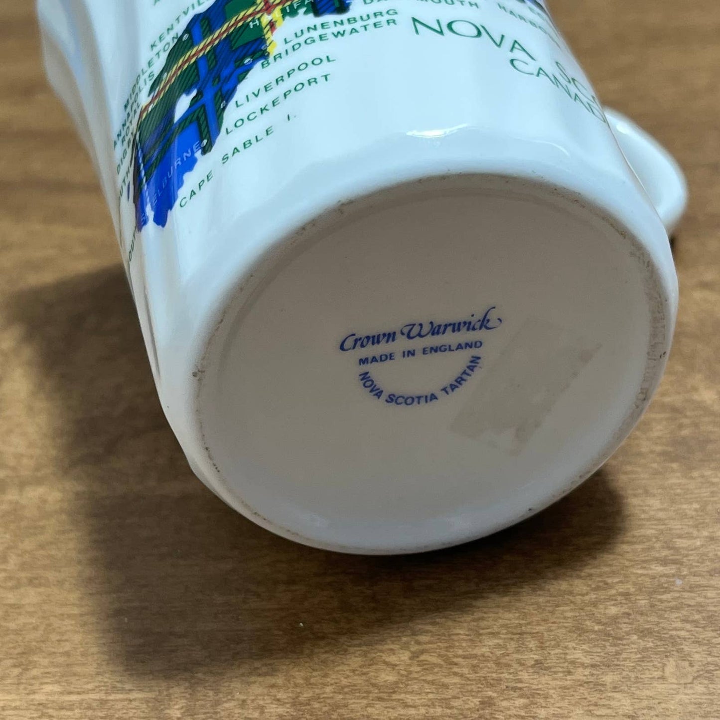 Vintage Crown Warwick Nova Scotia Canada Tartan Souvenir Tea Coffee Cup Mug TA3