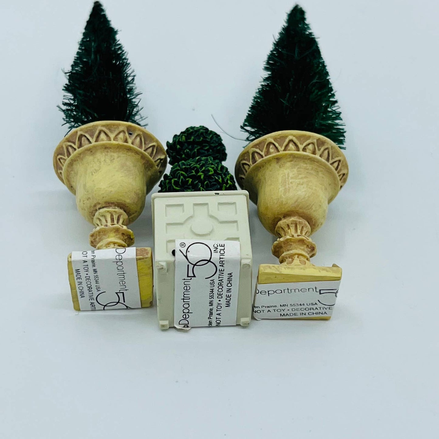 DEPT 56 Village Season’s Bay Potted Topiary Set of 3 Largest is 3” TJ5