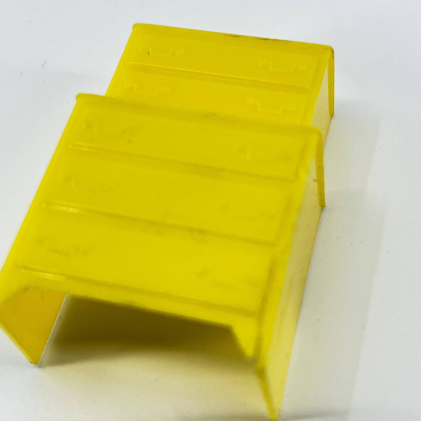 Vintage Marx Toys Dollhouse Furniture Yellow Dresser and Vanity Set TE7