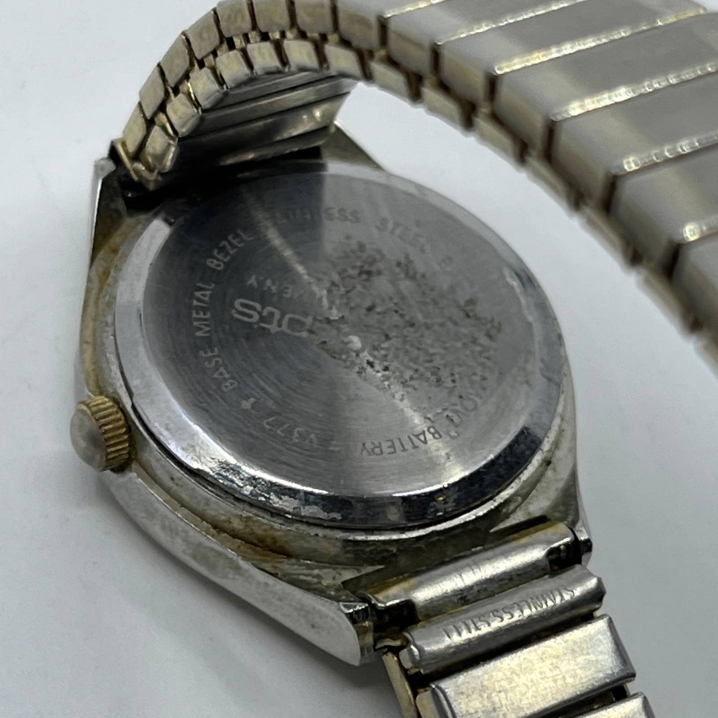 Concepts Quartz Women's Watch Wristwatch Silver Tone Steel Flex Band SD5