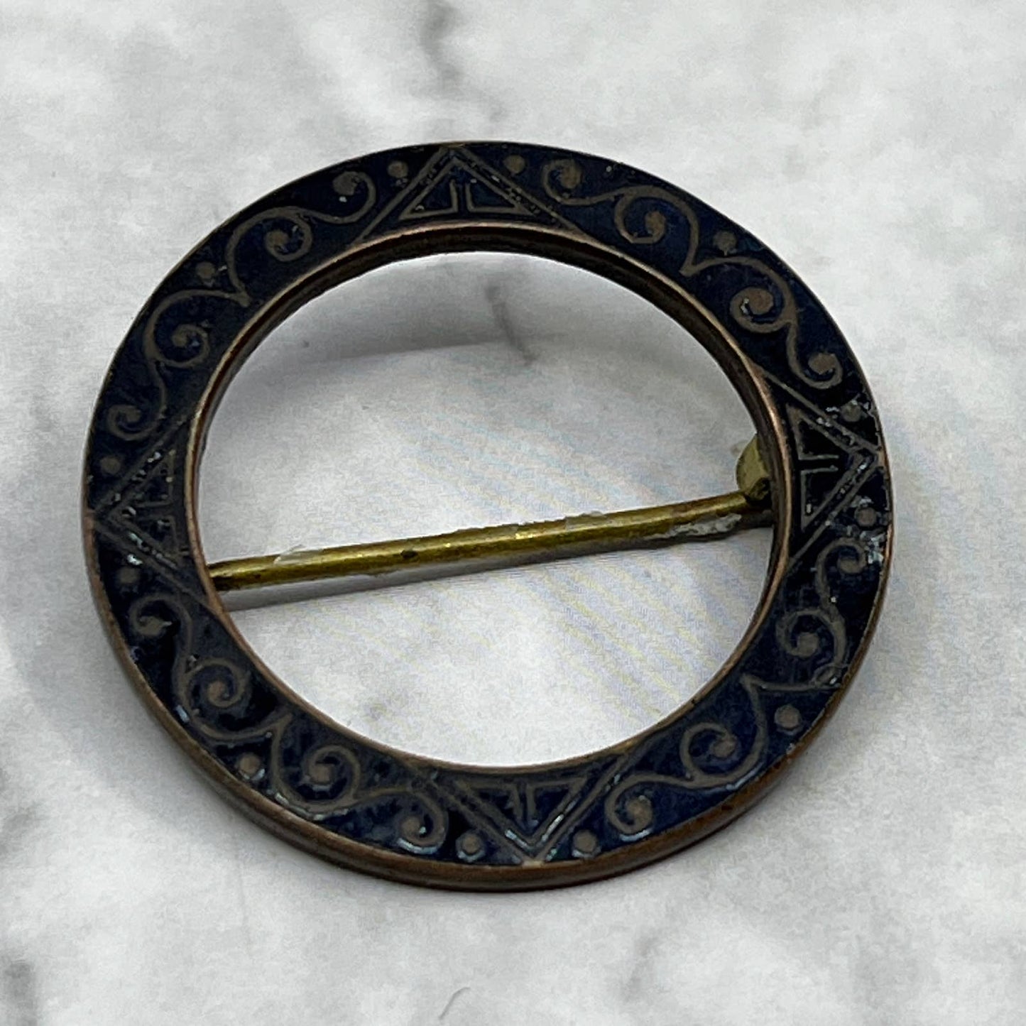 Antique Victorian Art Nouveau Black Enamel Over Copper Circle BROOCH Pin SE7