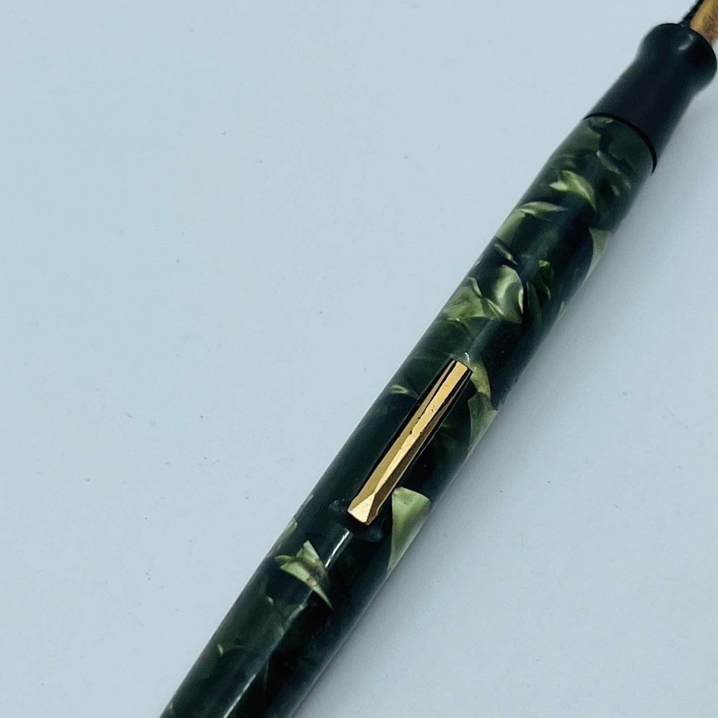 VTG Fountain Pen Green Celluloid Marble Double Gold Band Lipic Nib SB3