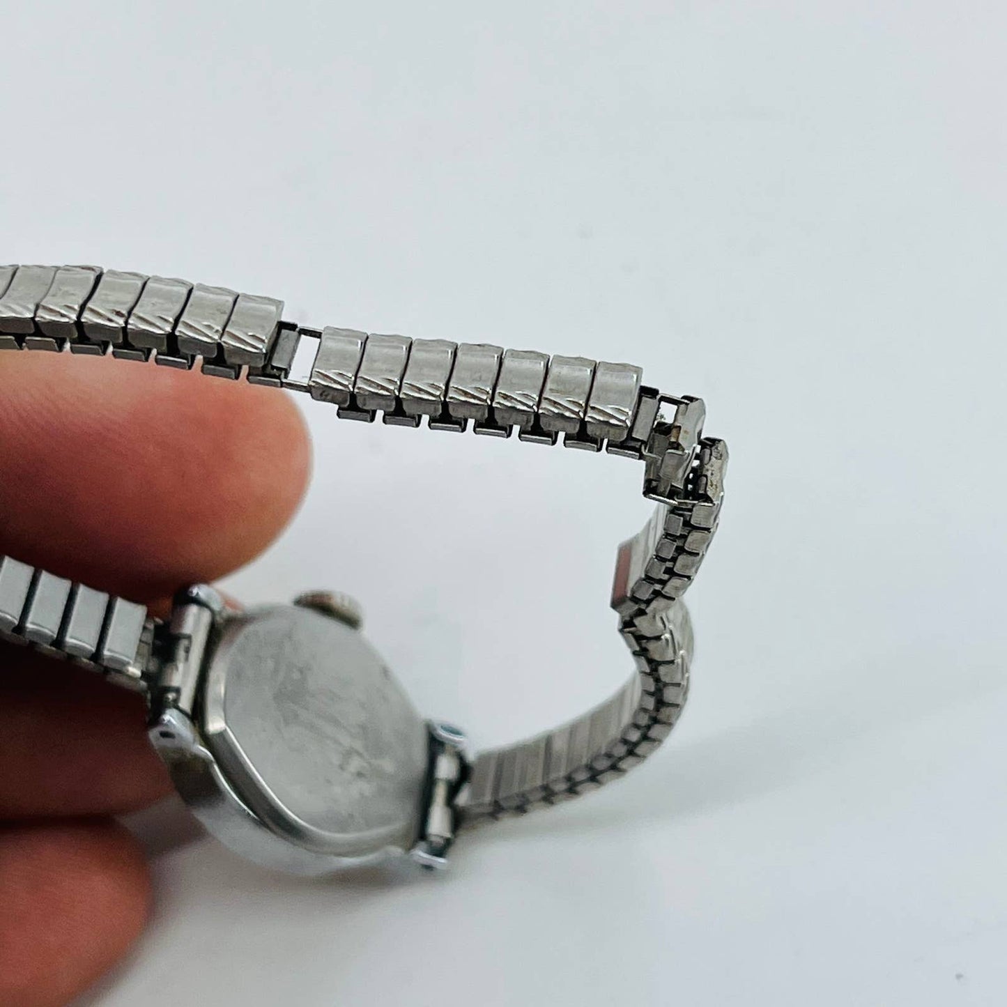Vintage Silver Tone Timex Watch Metal Stretch Band SA9