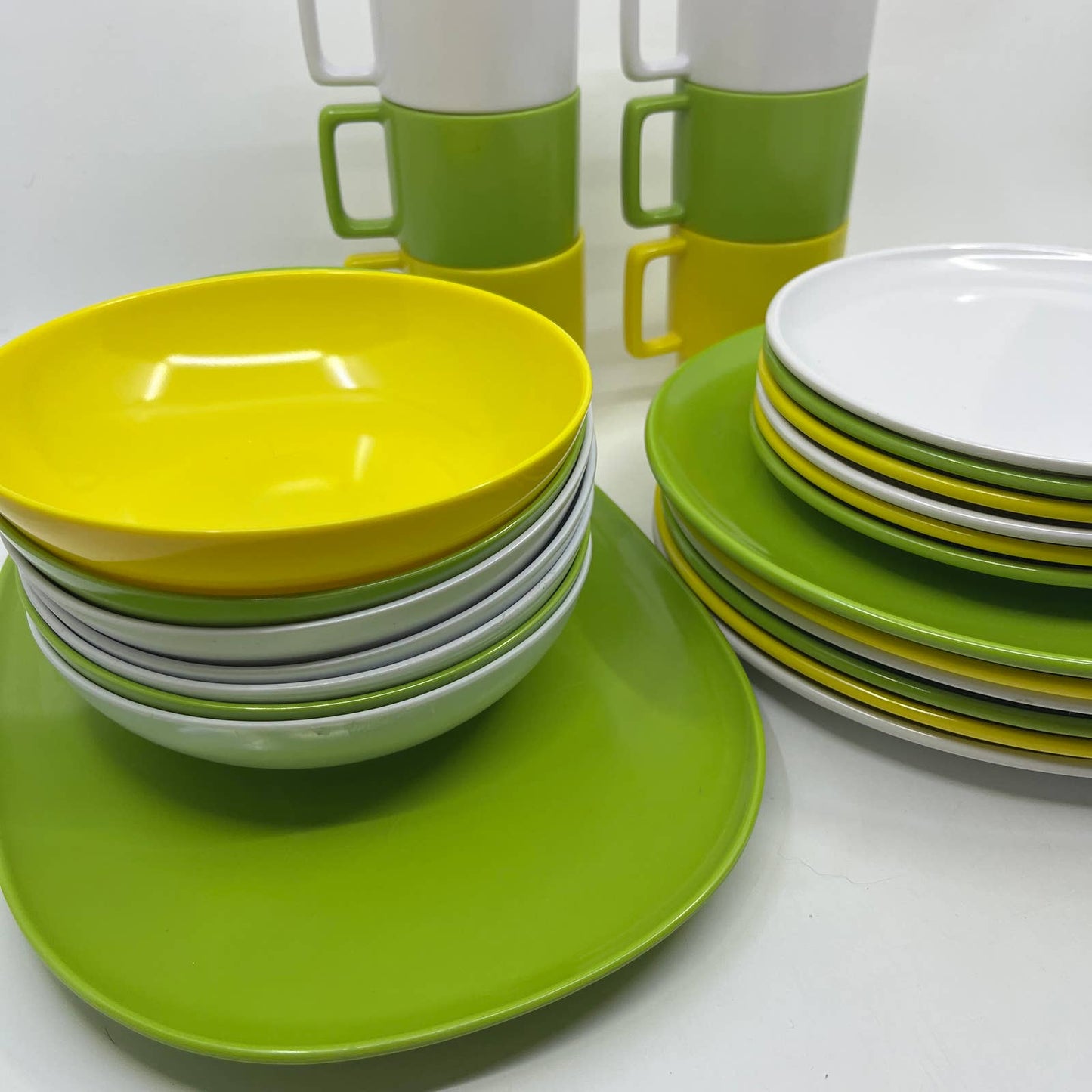 1960s Retro MCM Epicure TexasWare Melmac Melamine Yellow White Green Dishes TI1