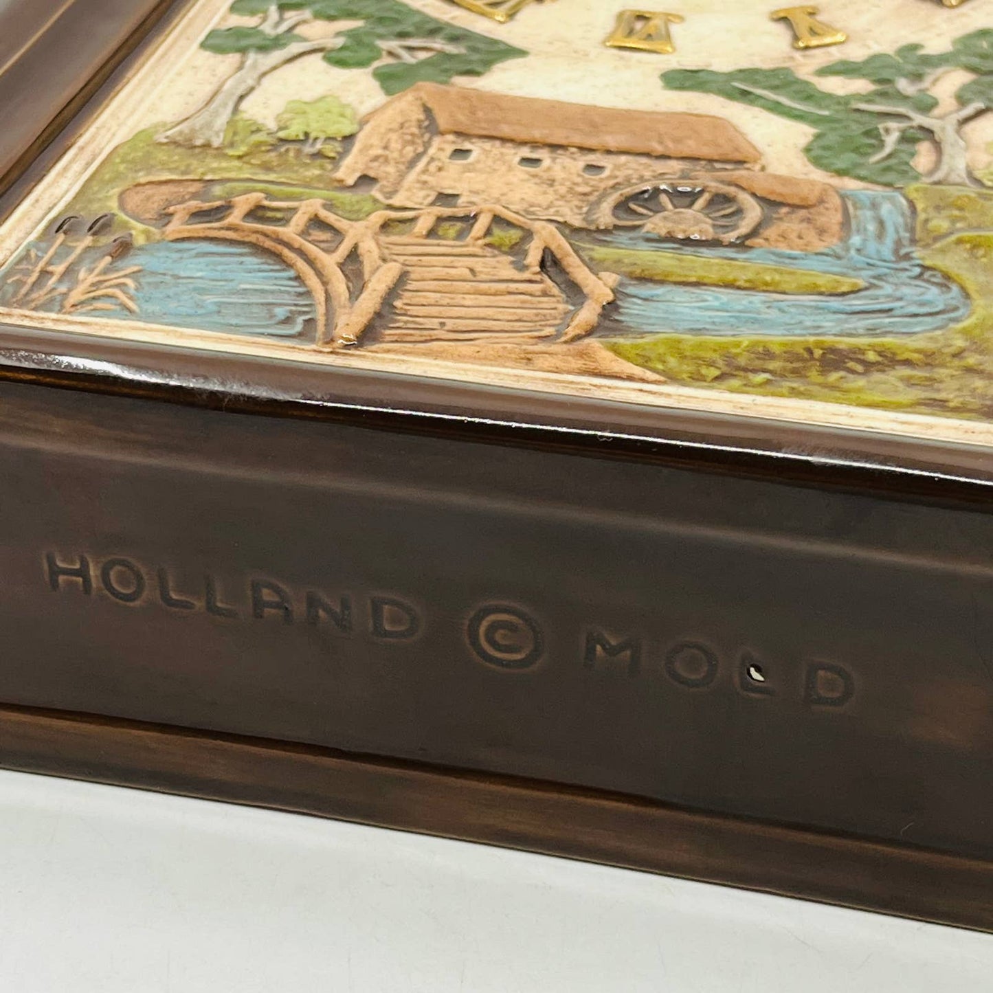 Holland Mold Ceramic Cathedral Quartz Clock Country Cottage Mill WORKS 11.5” TC5