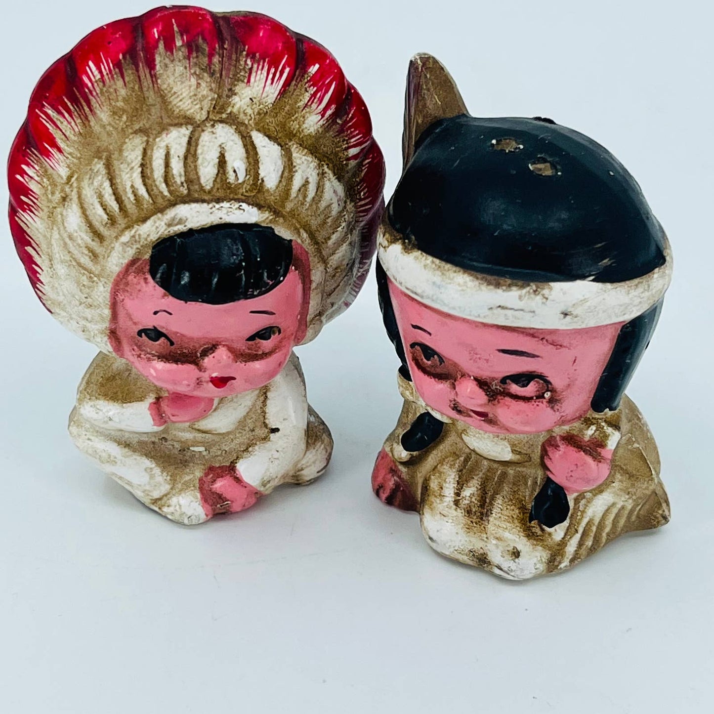 VTG 1950s Indian Native American Chief Man and Woman Salt & Pepper Pink Face TB5