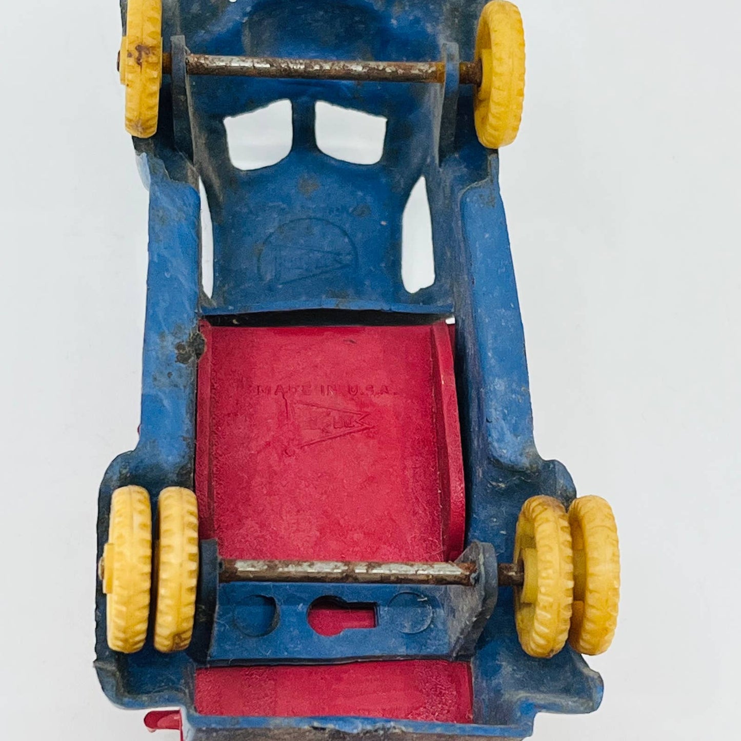 1950s BANNER FIRE TRUCK Plastic Celluloid Toy Dual Back Wheel US 4” TE1-1