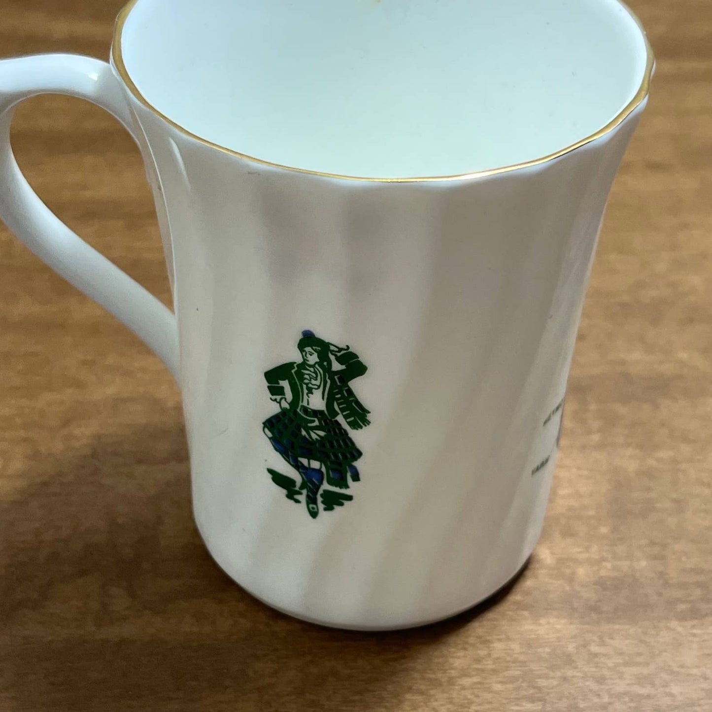Vintage Crown Warwick Nova Scotia Canada Tartan Souvenir Tea Coffee Cup Mug TA3