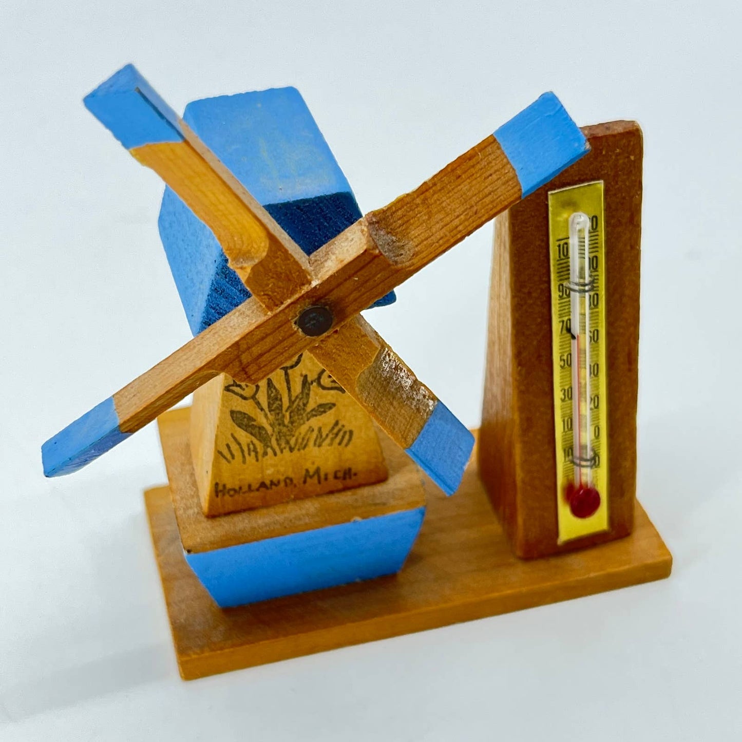 Vintage Holland Michigan Souvenir Windmill TE7