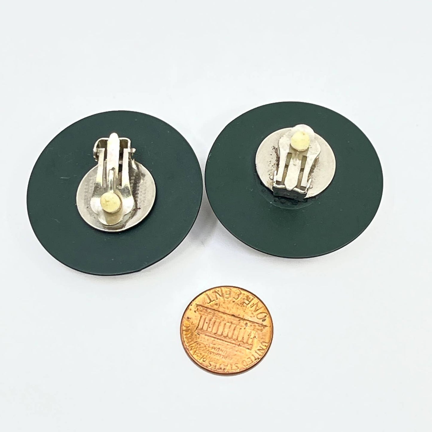 Vintage MCM Round Tiger Eye Olive Green and Gold Tone Clip Earrings SD5