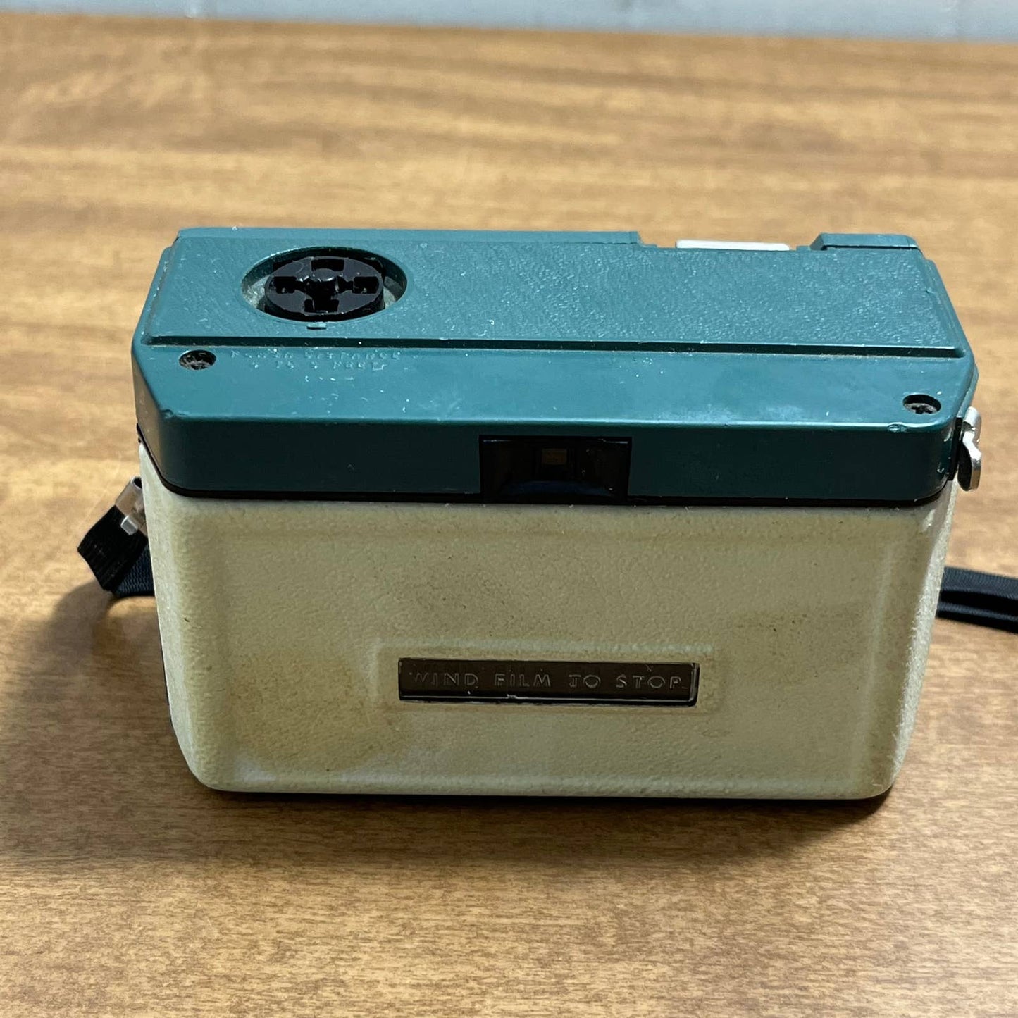 1960s Green Kodak Hawkeye R4 Instamatic 126 Point & Shoot Compact Film Camera TD4