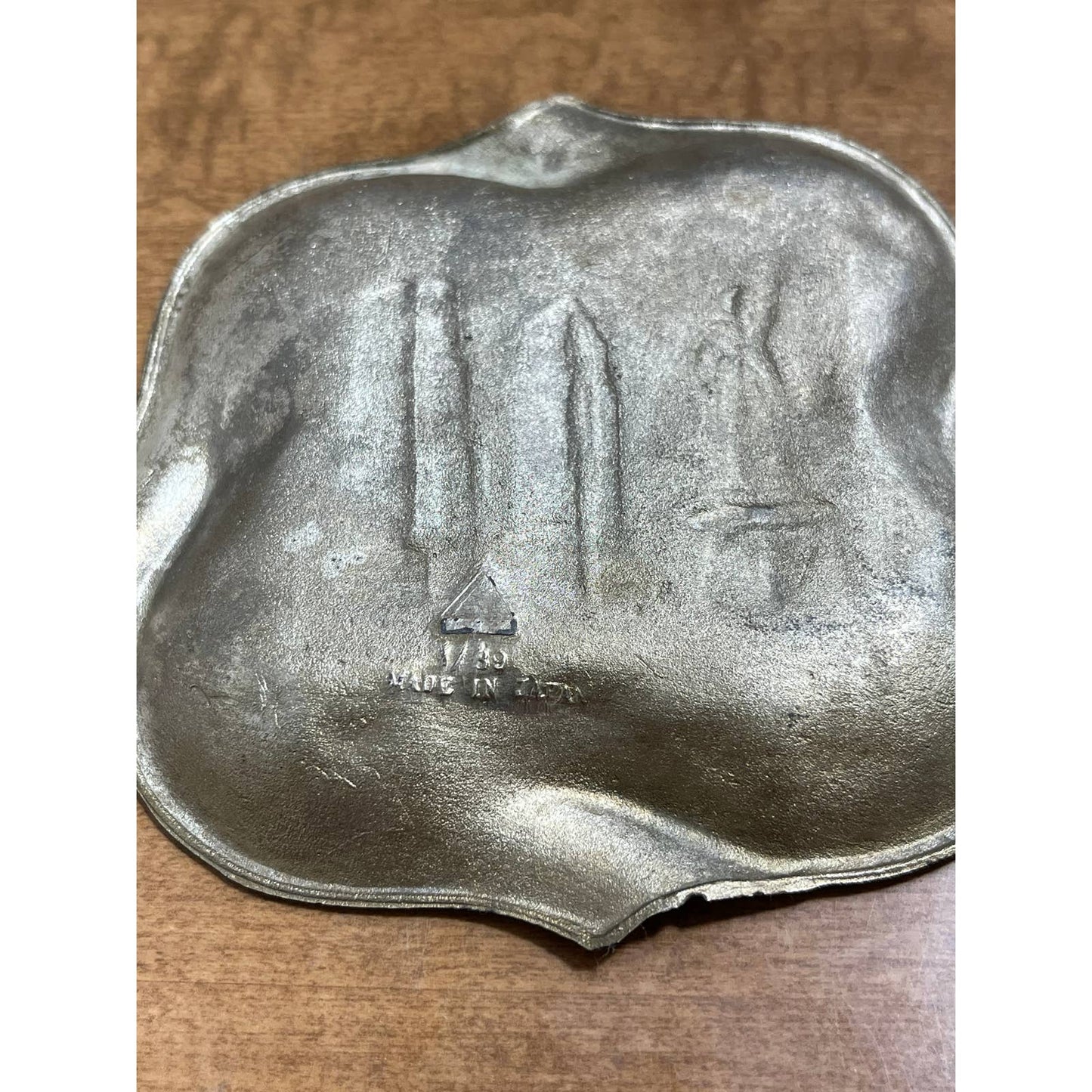 1939 New York World’s Fair Souvenir Ashtray Metal Hand Painted Japan 4.75” SD5