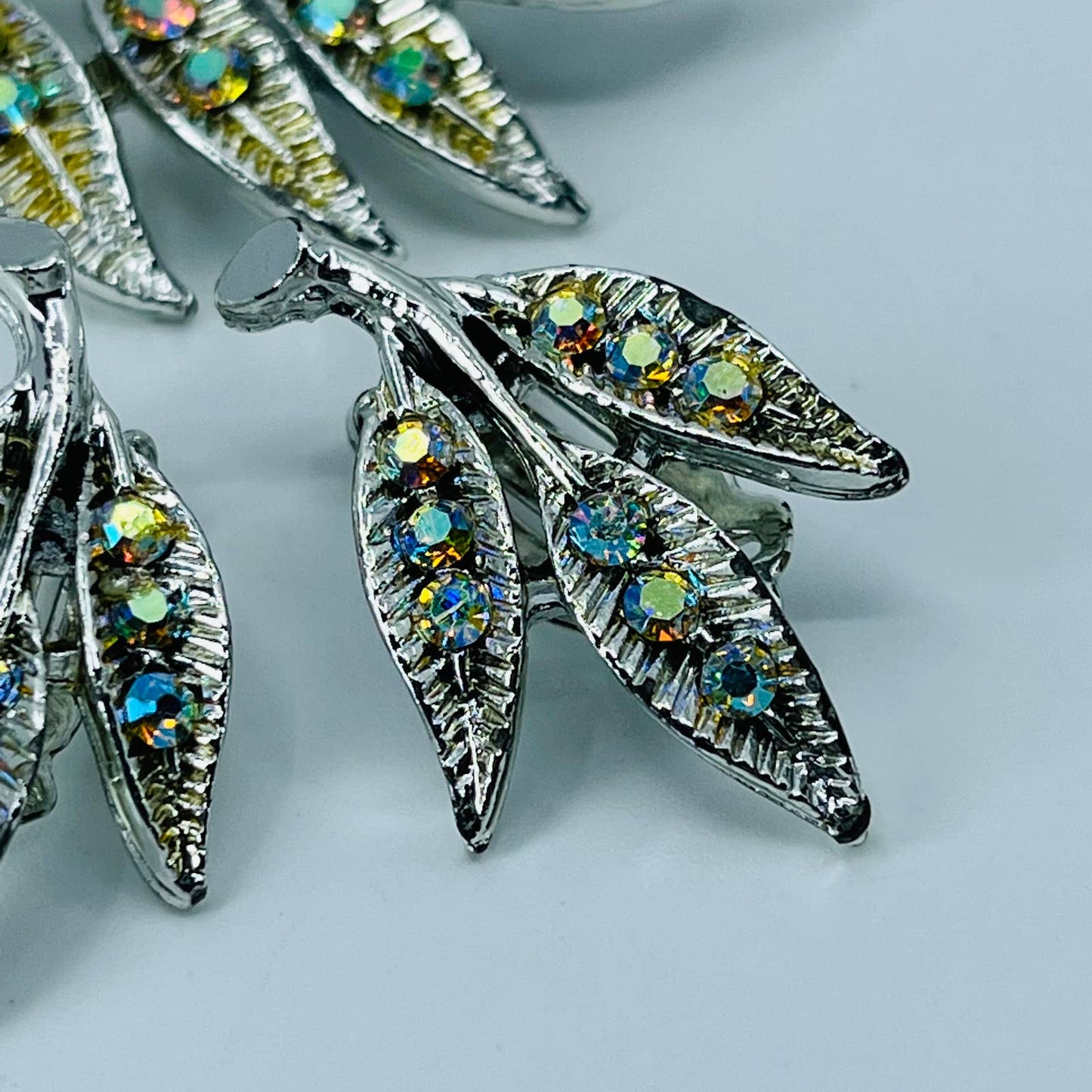 Vintage Silver Tone Opalescent Rhinestone Leaves Clip Earrings & Brooch Set SB2
