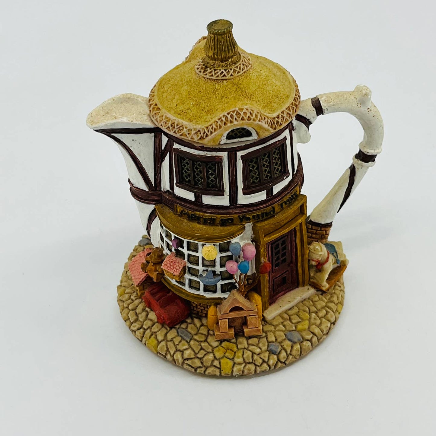 Vintage Hometown Teapot Cottages MERRY GO ROUND TOYS STORE 5" TB8