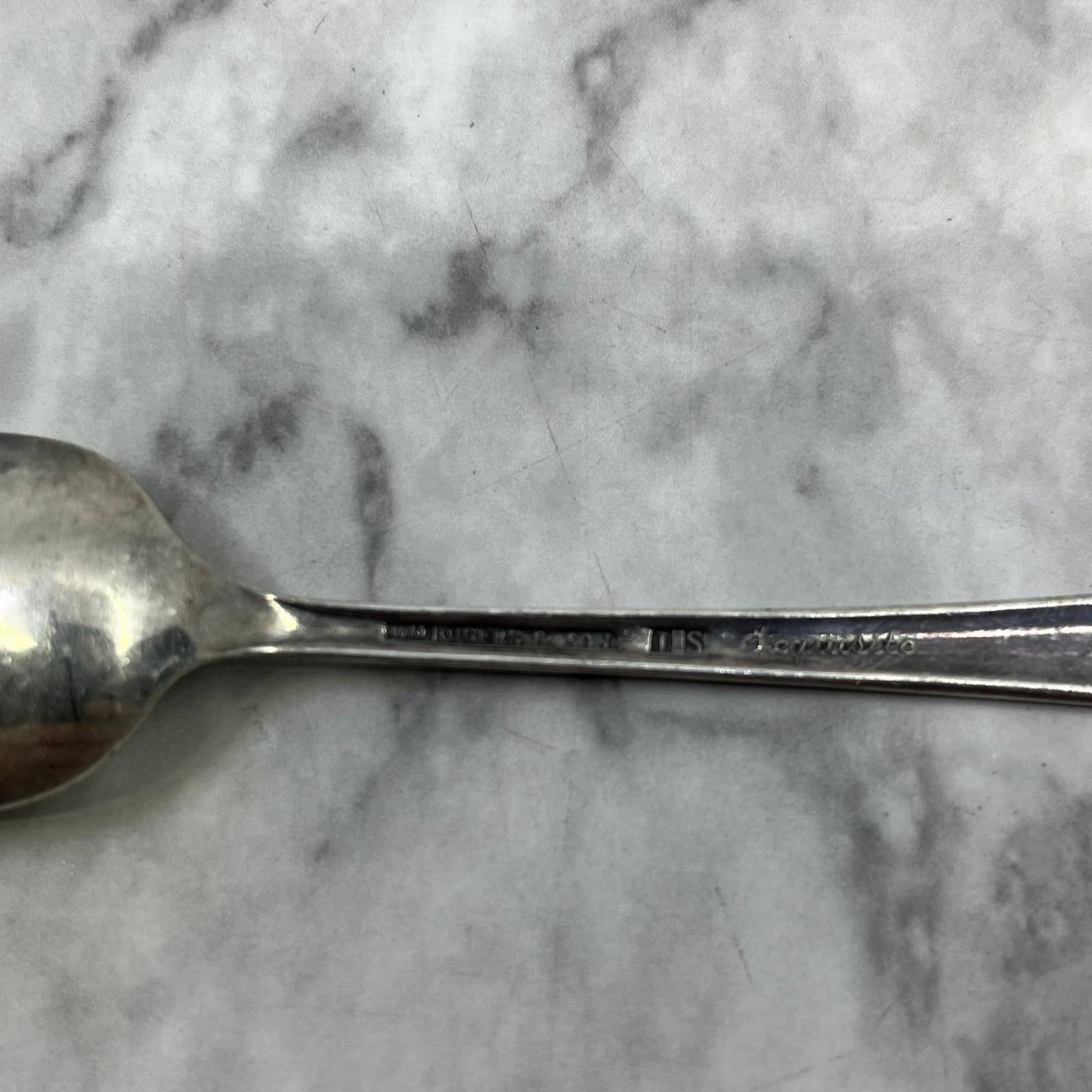 Vintage WM Rogers IS Exquisit Silverplate Baby Spoon 4.25" SE6-5