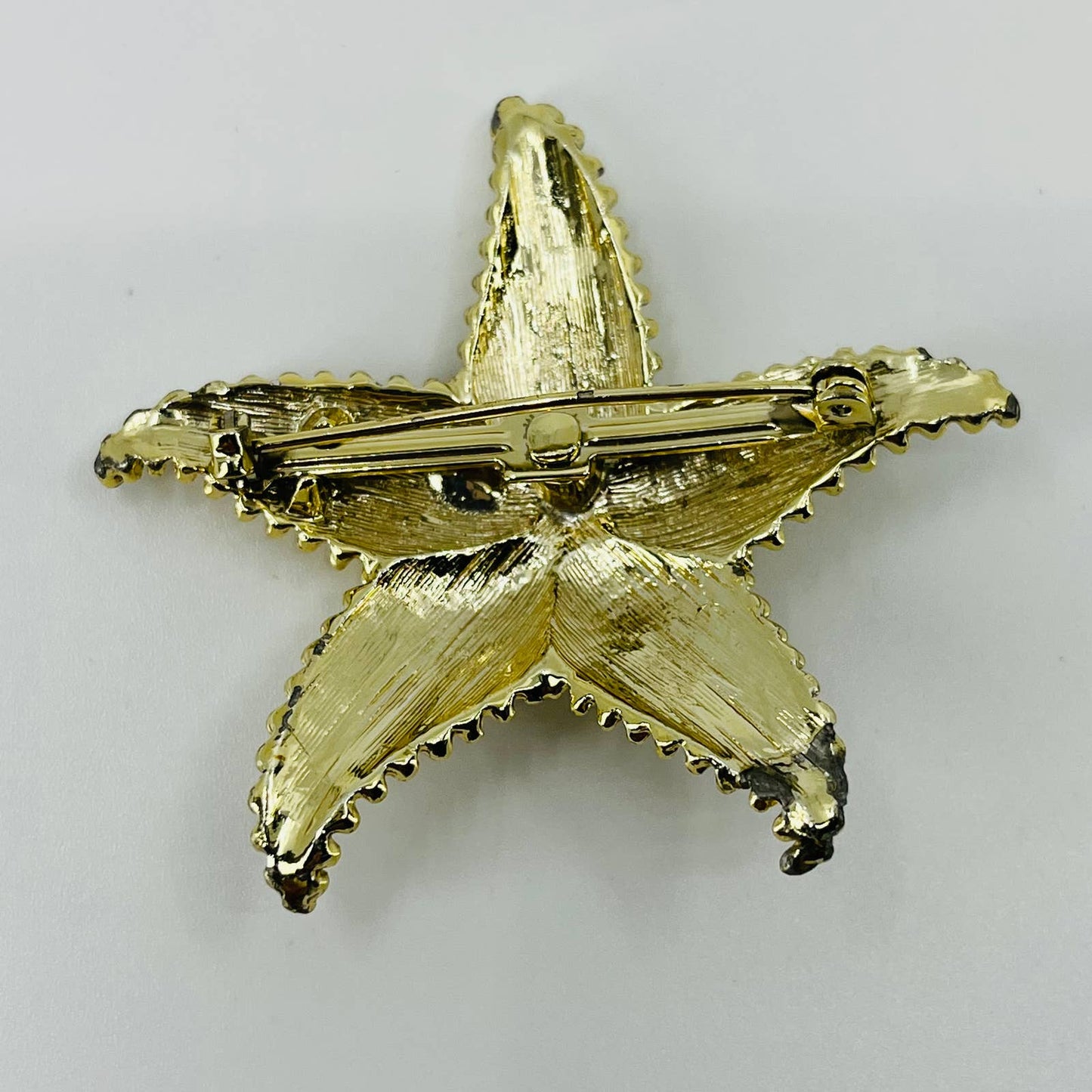 Vintage MCM Textured Star Fish Starfish Brooch Gold Tone SA6