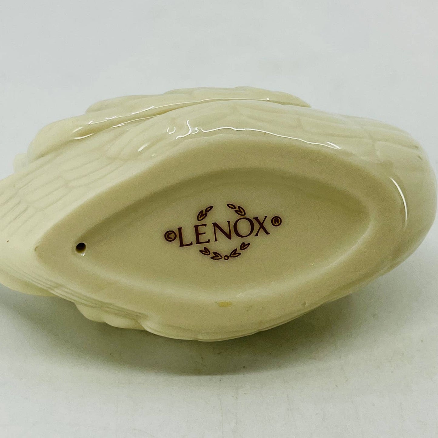 Lenox Ivory Porcelain 3" Long Swan 24k Gold Accents SB9