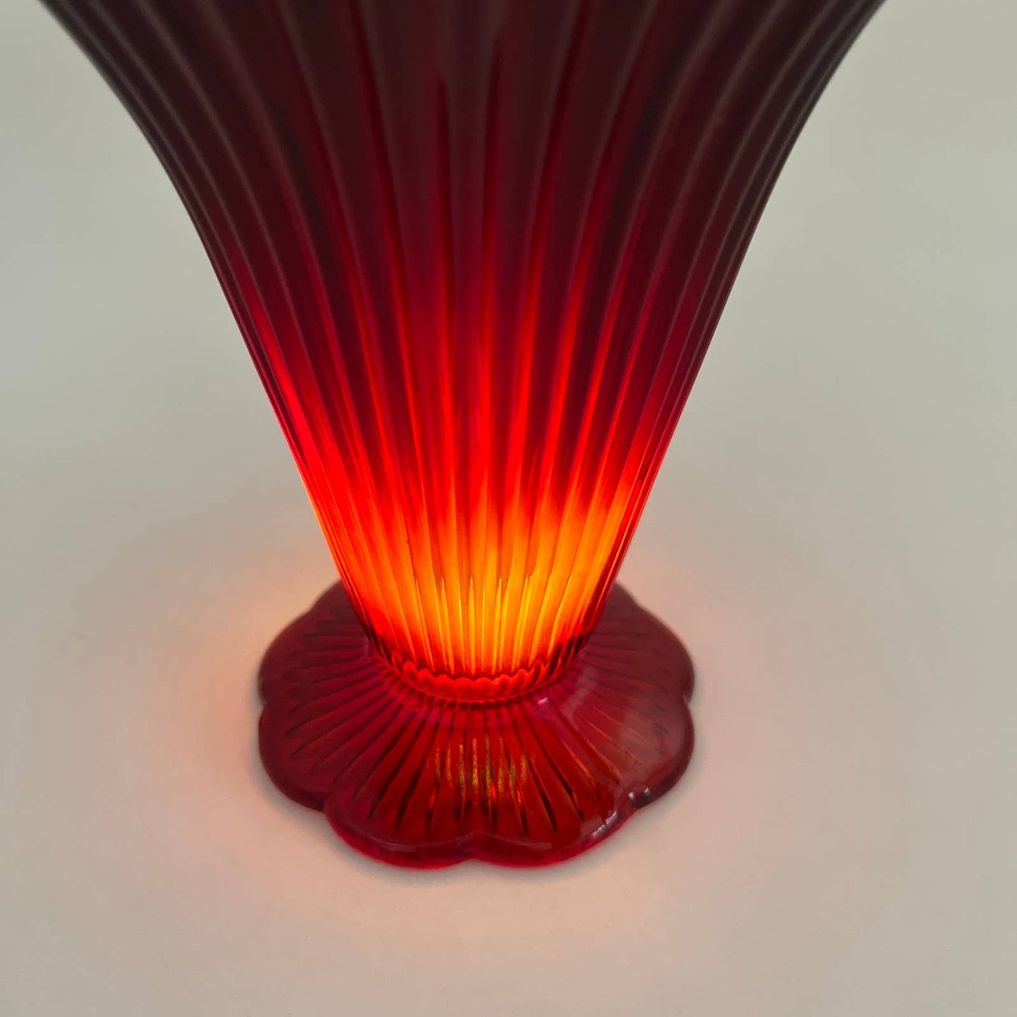 Vintage Ruby Red Amberina Fluted Footed Flared Trumpet Vase 6" TC2