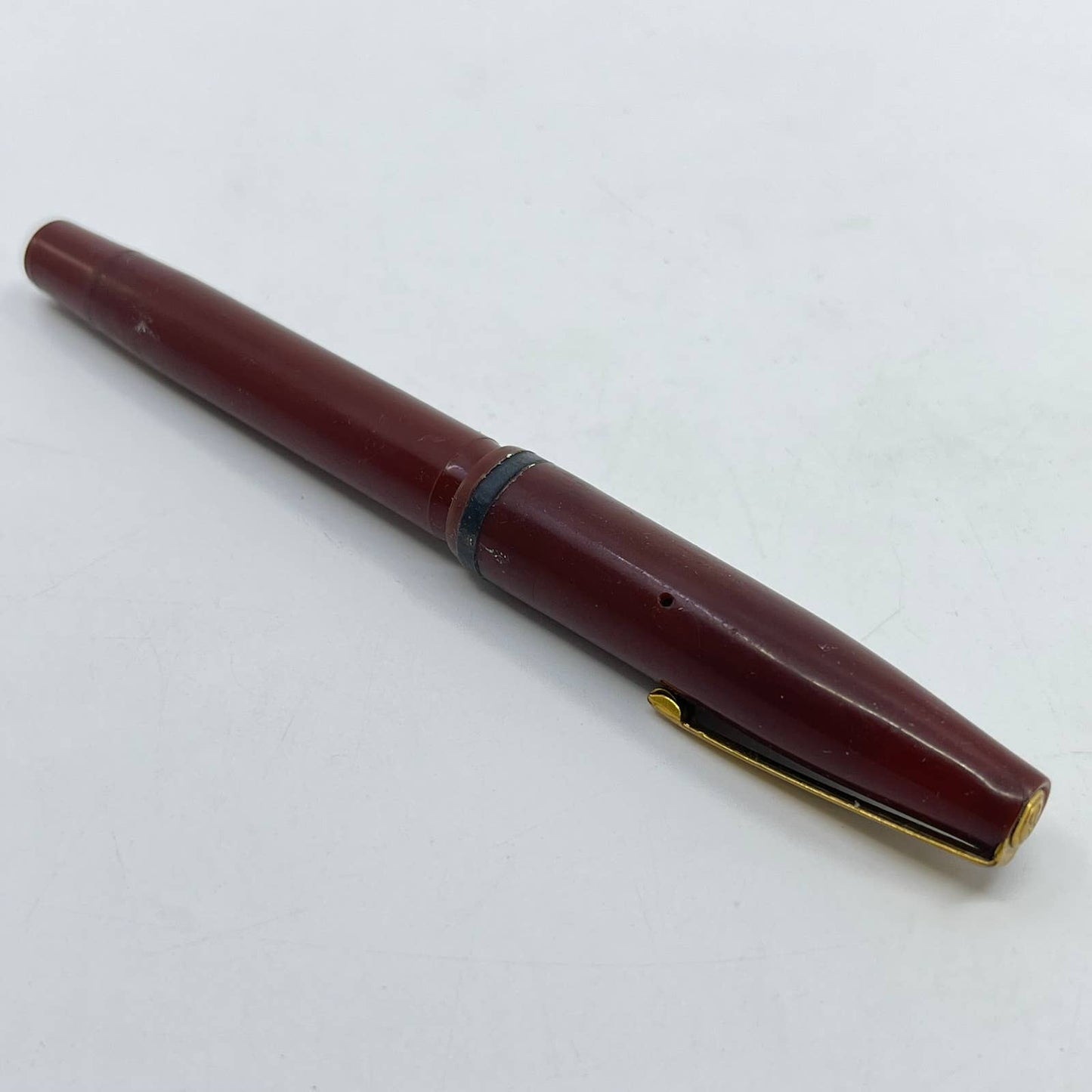 Vtg Stratford Burgandy Celluloid Fountain Pen w Special Alloy Nib SD4