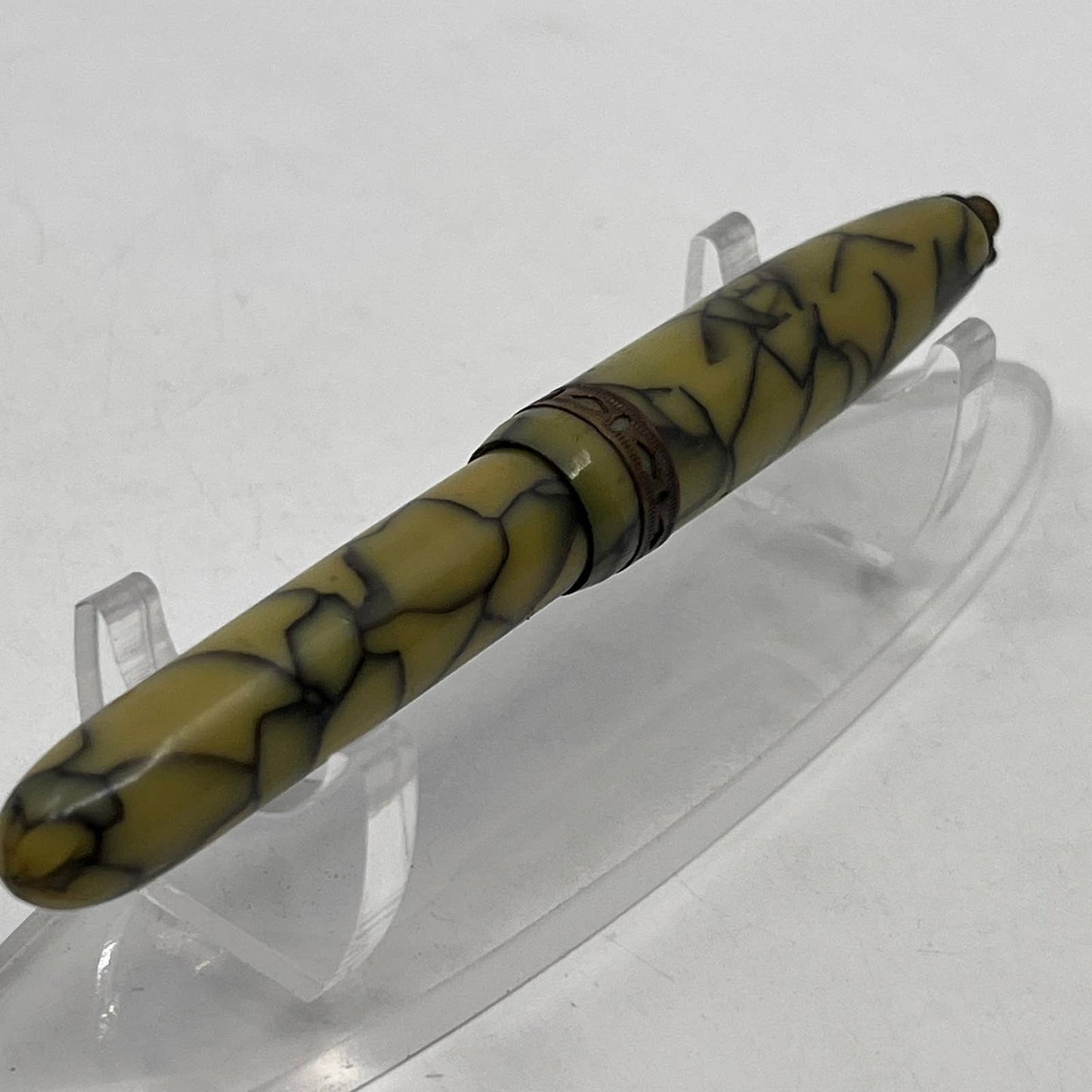 Celluloid Pearl With Black Veins Fountain Pen with Nib Screw Top Seal SE1