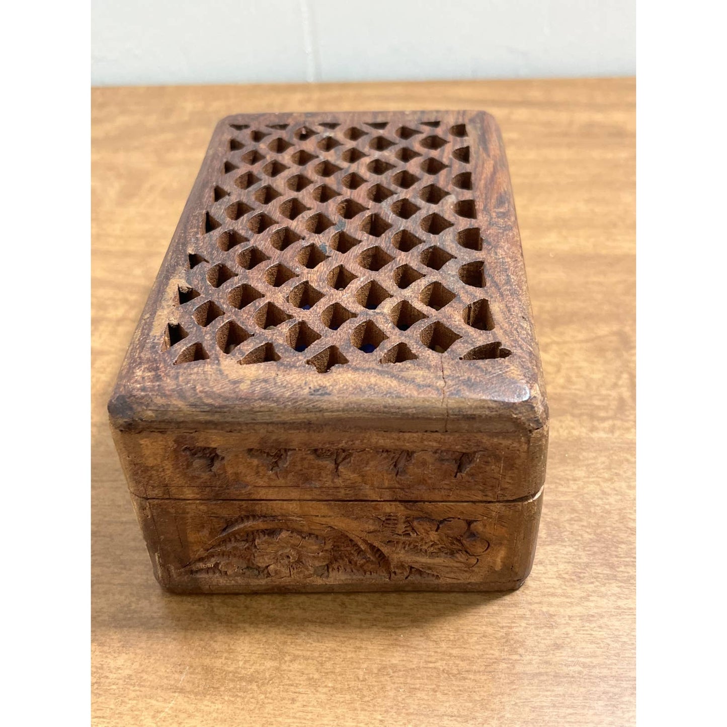 Vintage Hand Carved Solid Teak Wood Trinket Box Keepsake Jewelry 6 x 4 TH7