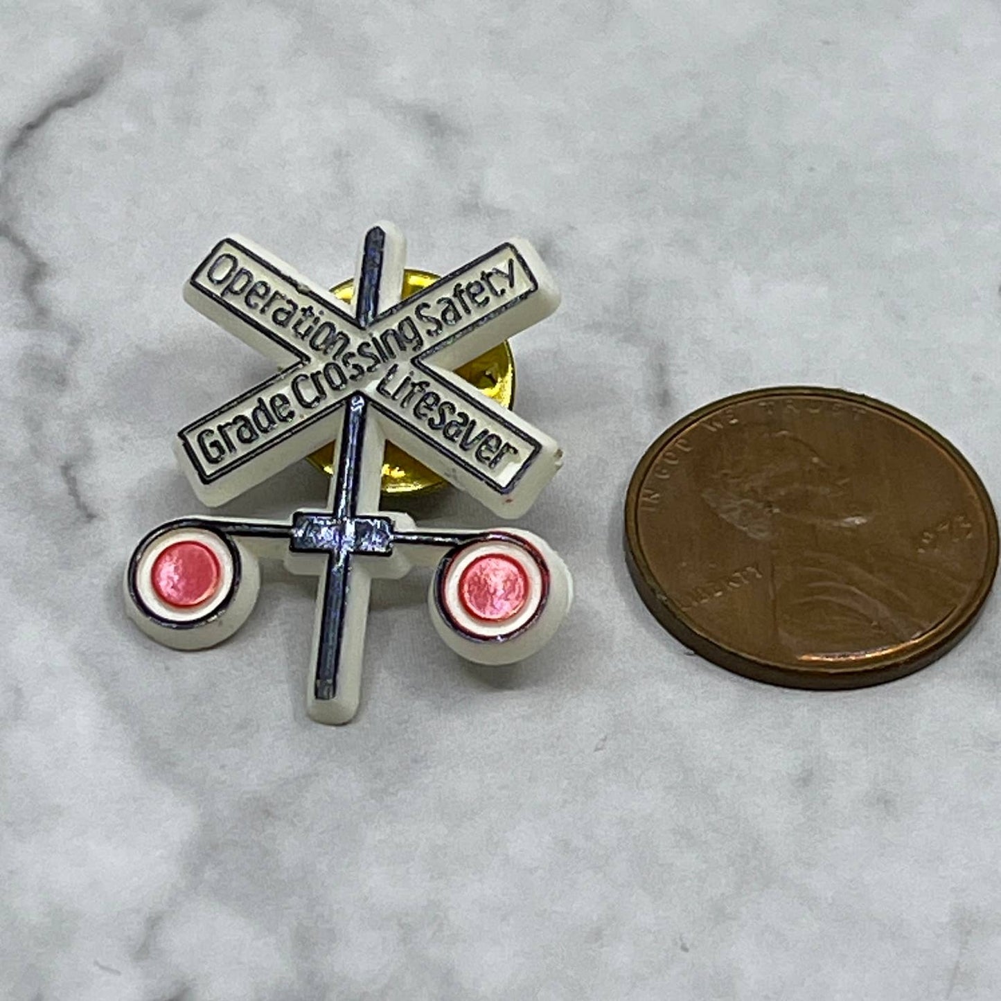 Operation Lifesaver Grade Crossing Safety Railroad Vintage Lapel Pin SE7