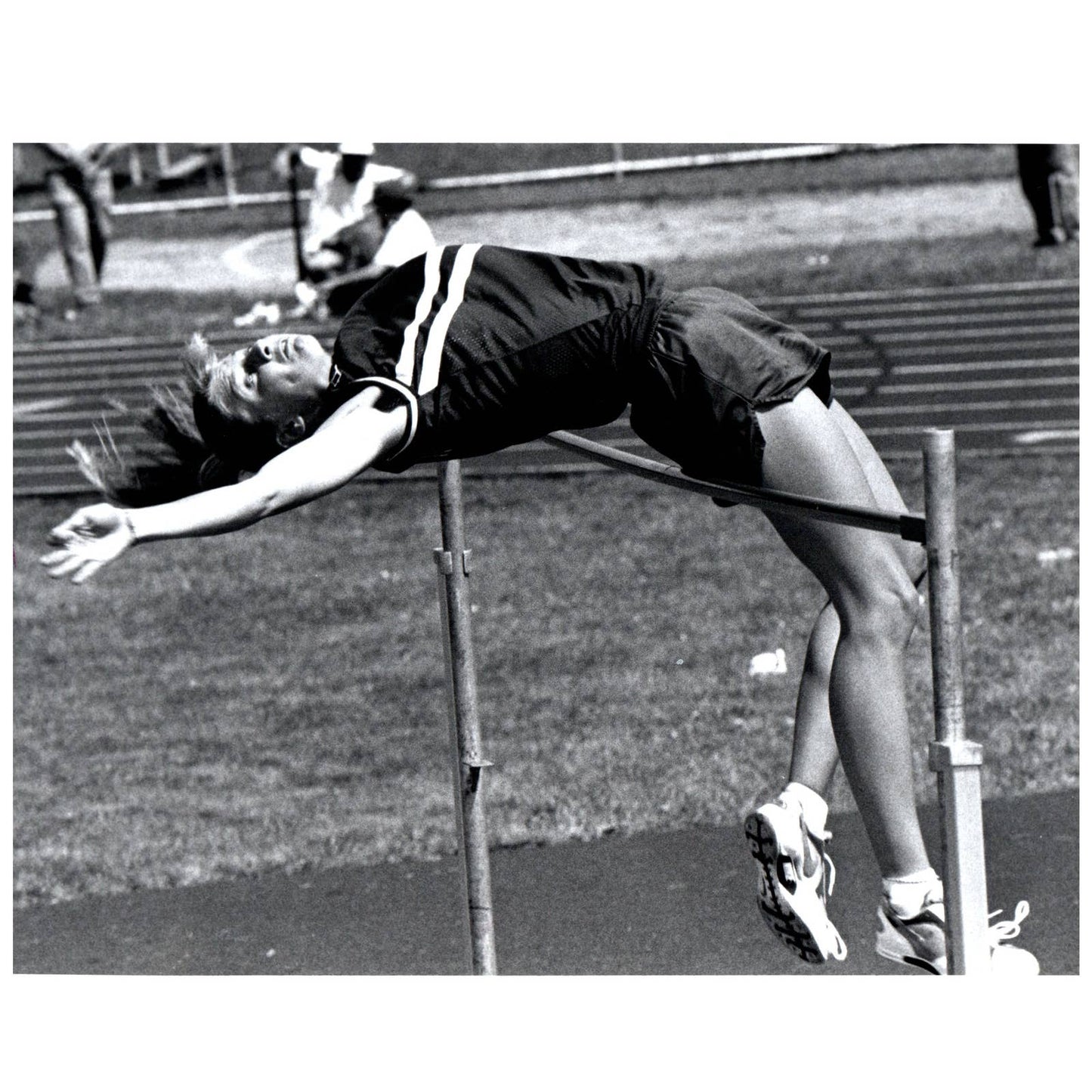 1996 Original Press Photo Track High Jump Dartmouth Heather Francis 8x10" AD2