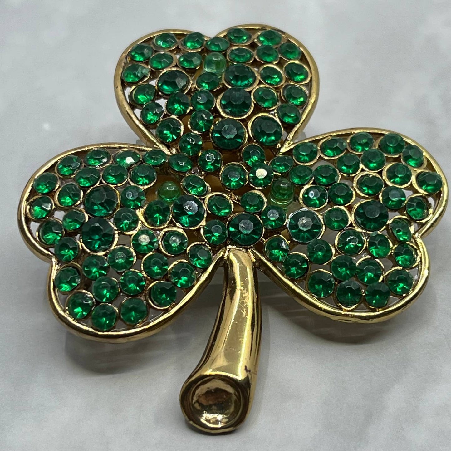 1980s Elegant Green Lights & Rhinestone Gold-tone Shamrock Clover Brooch SE6