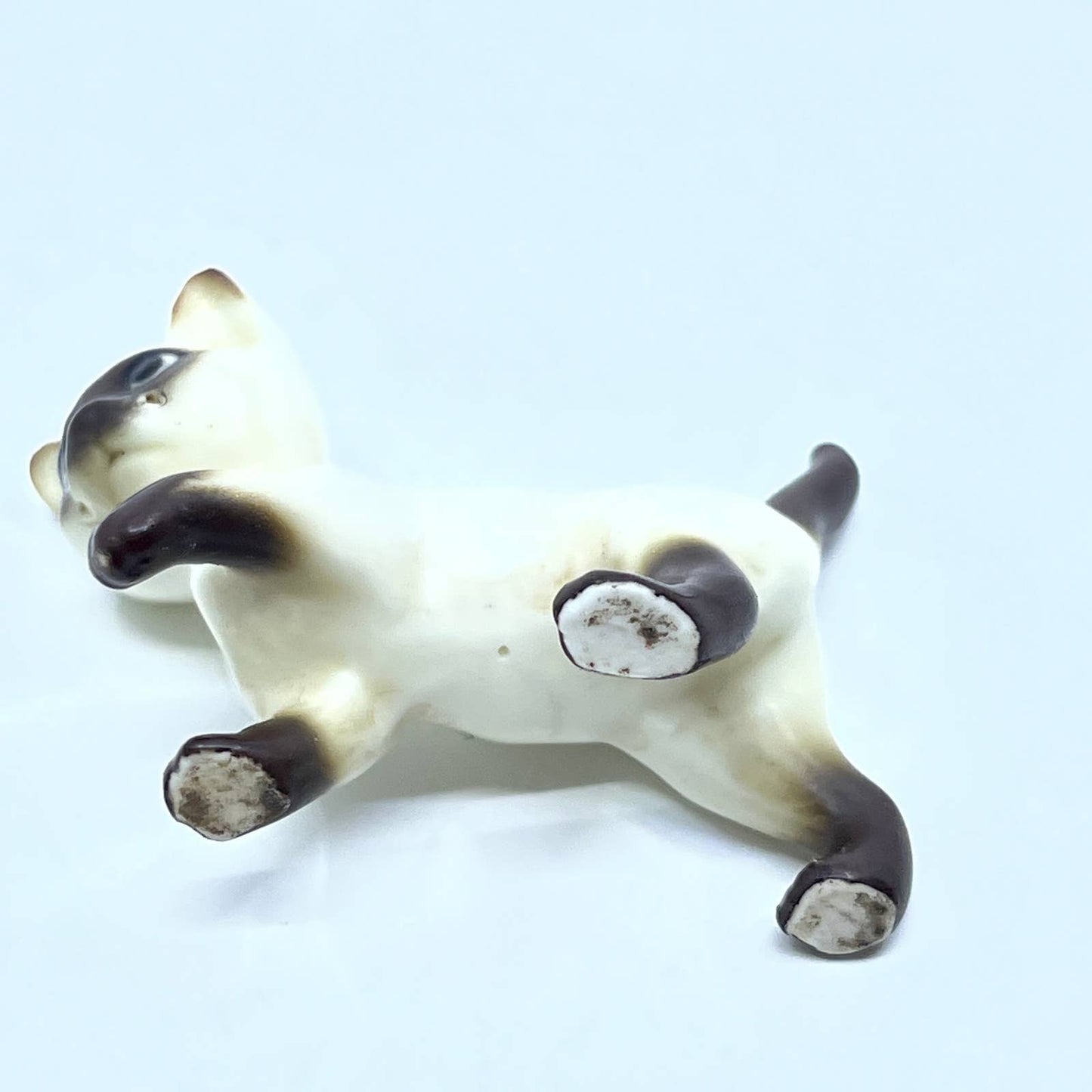 Vintage Miniature Porcelain Siamese Cat/Kitten Hand Painted Figurine SD7