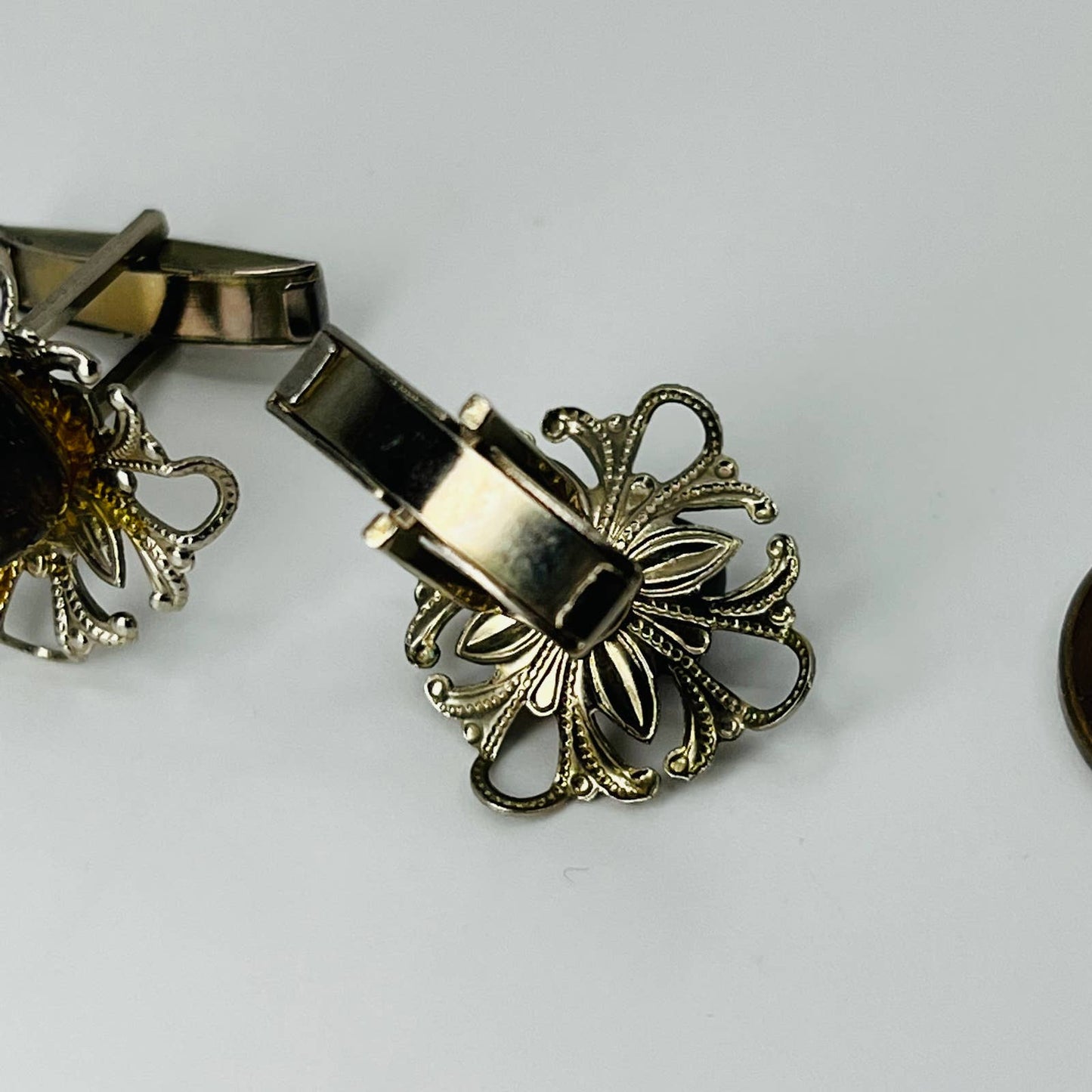 Vintage Baroque Silver tone w/ Polished Stone/Glass Center Cufflinks SB2