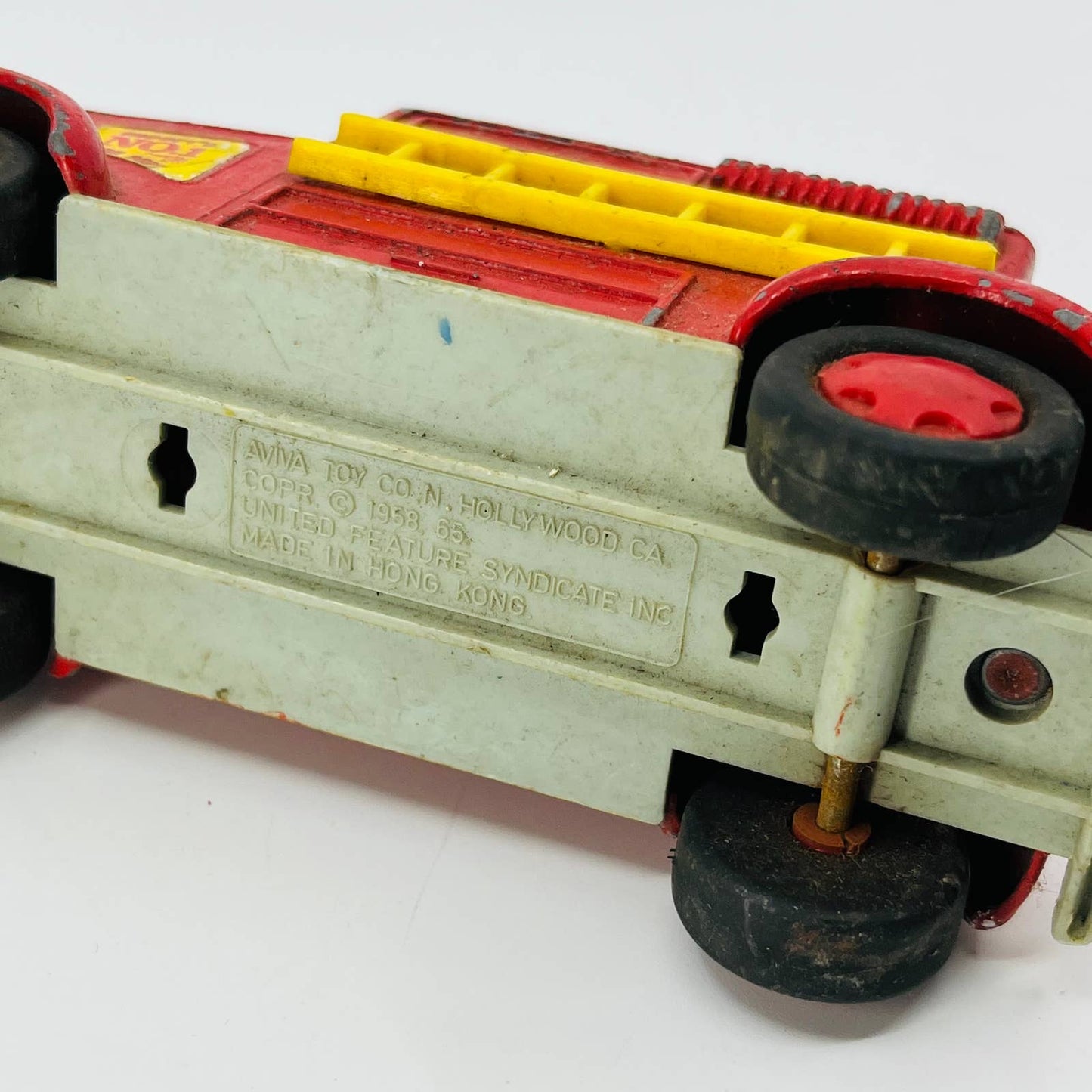 1958 Aviva Toy Co. Snoopy & Woodstock No. 1 Fire Department Truck Toy 5” TE1