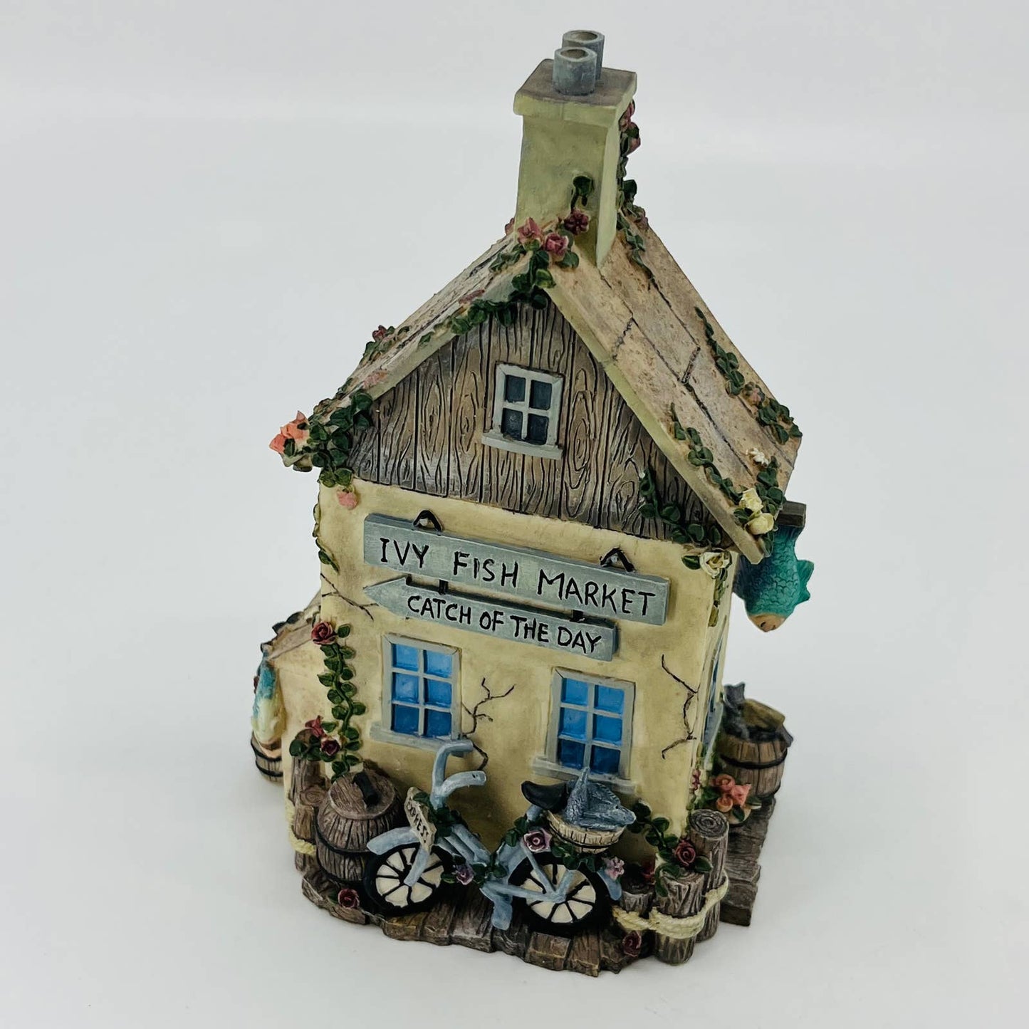 Ivy & Innocence Ivy Cove 05607 The Ivy Fish Market IN BOX TB9