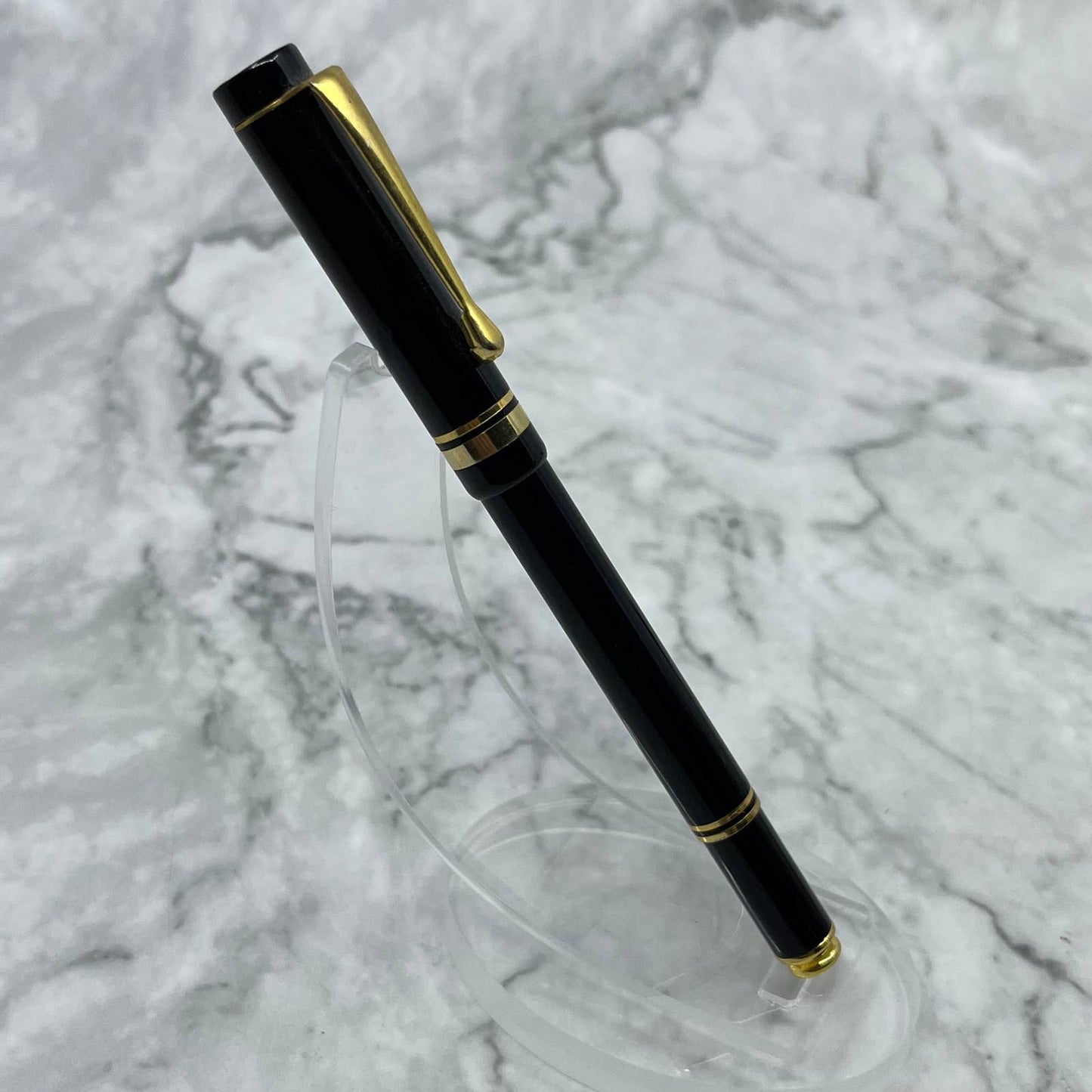 Vintage Black & Gold Tone Fountain Pen Iridium Point W Germany Fine Nib SE6