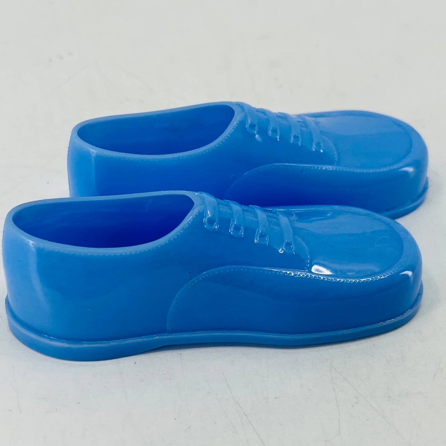 Vintage Set of 2 Blue/Purple Plastic Tennis Shoes for Dolls or Crafts 4” TC4