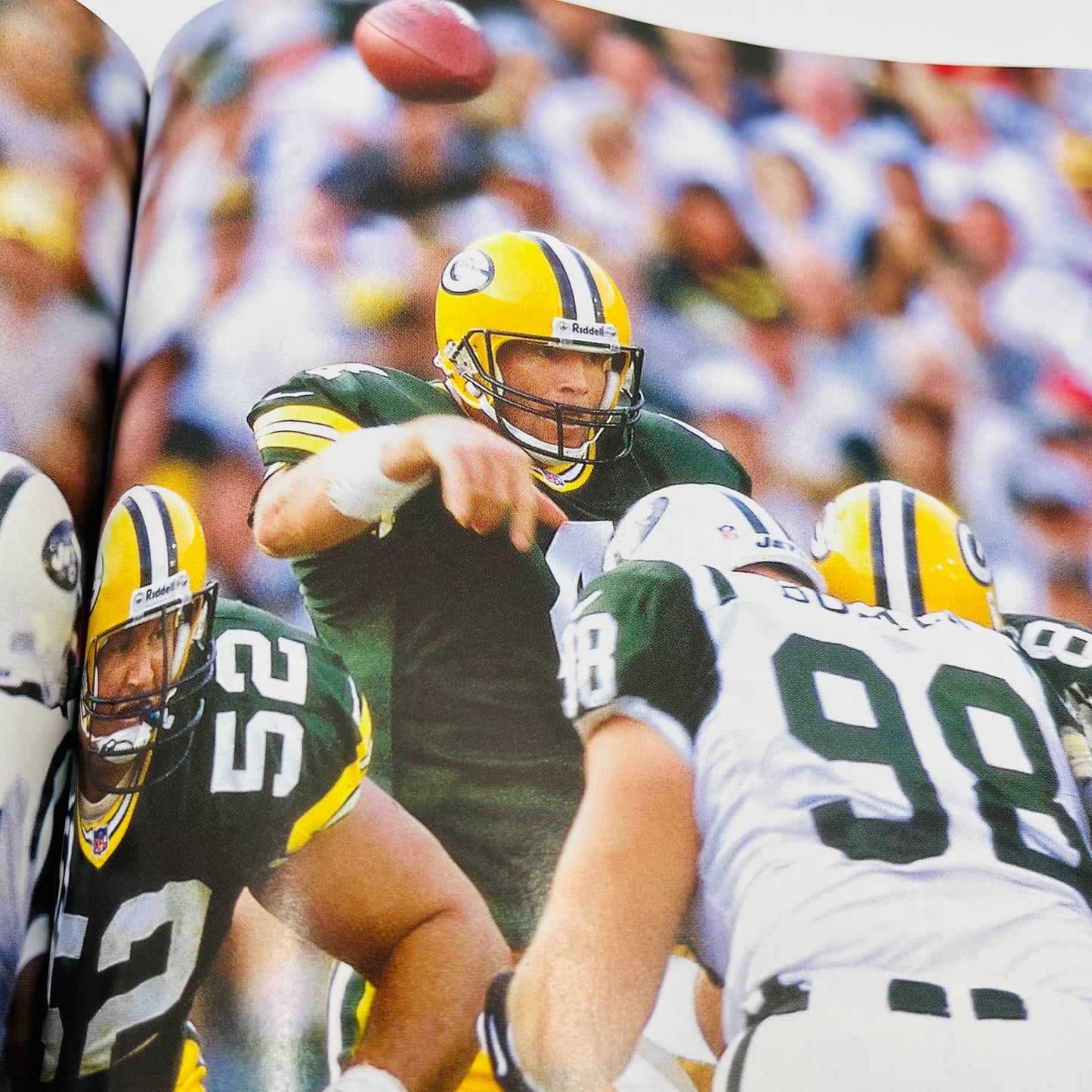 Sports Illustrated Brett Favre Special Tribute Edition Green Bay Packers BA3-2