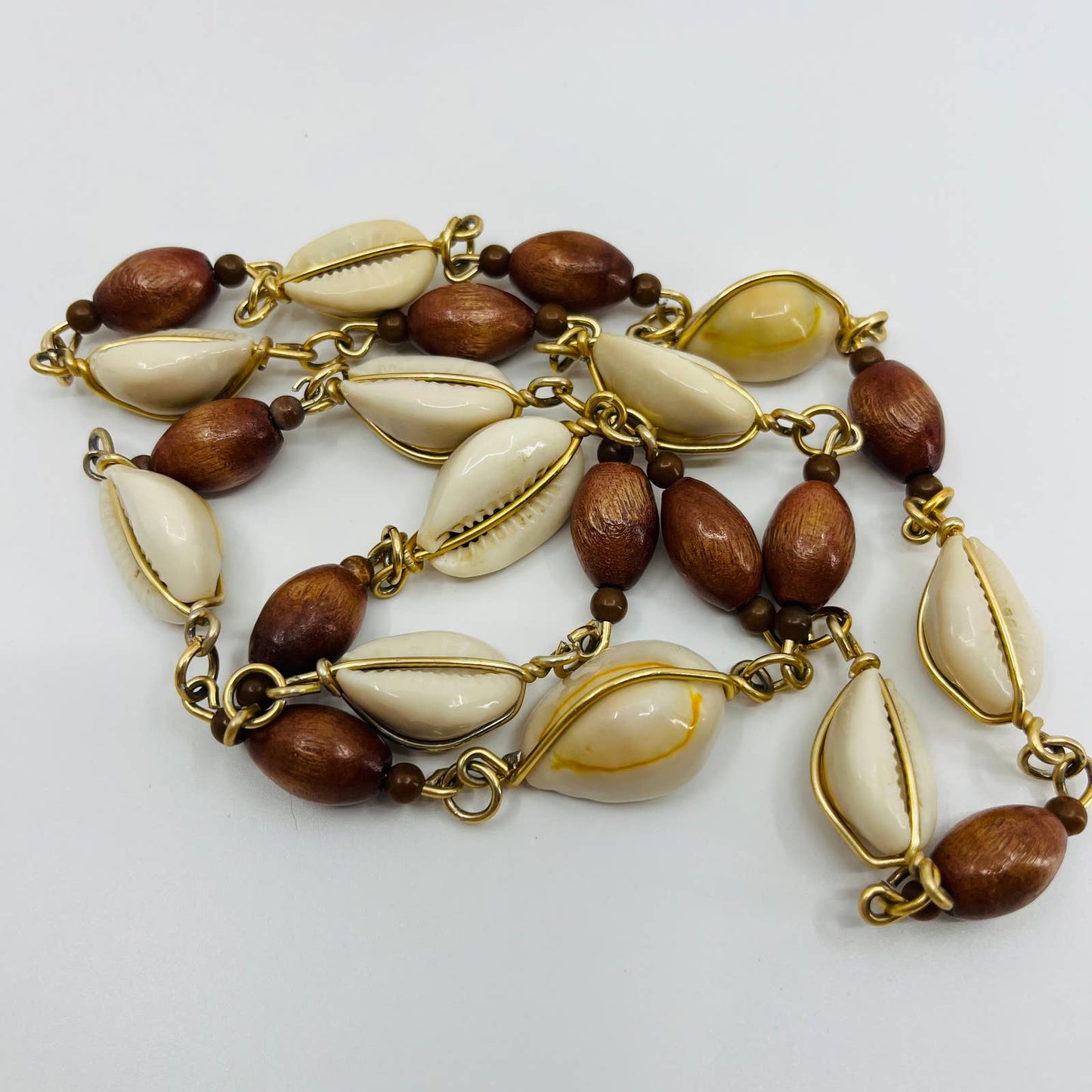 Vintage Boho Wood Bead and Conch Shell Gold Tone Necklace SB2