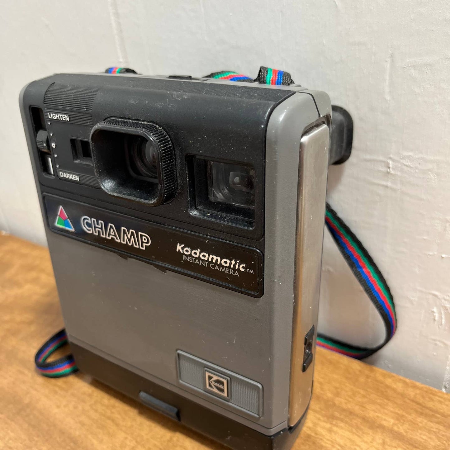 Vintage Champ Kodamatic Instant Camera Polaroid Kodak HS144-10 Film TG9