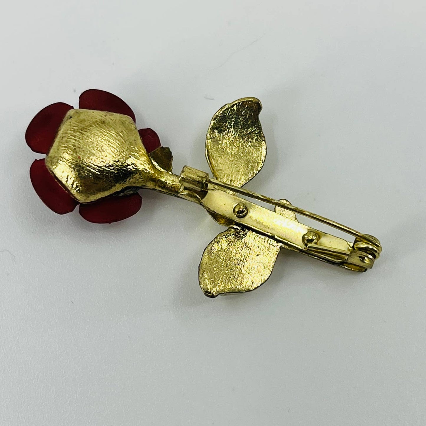 Vintage Red Enamel Rose Brooch Gold Tone SB2