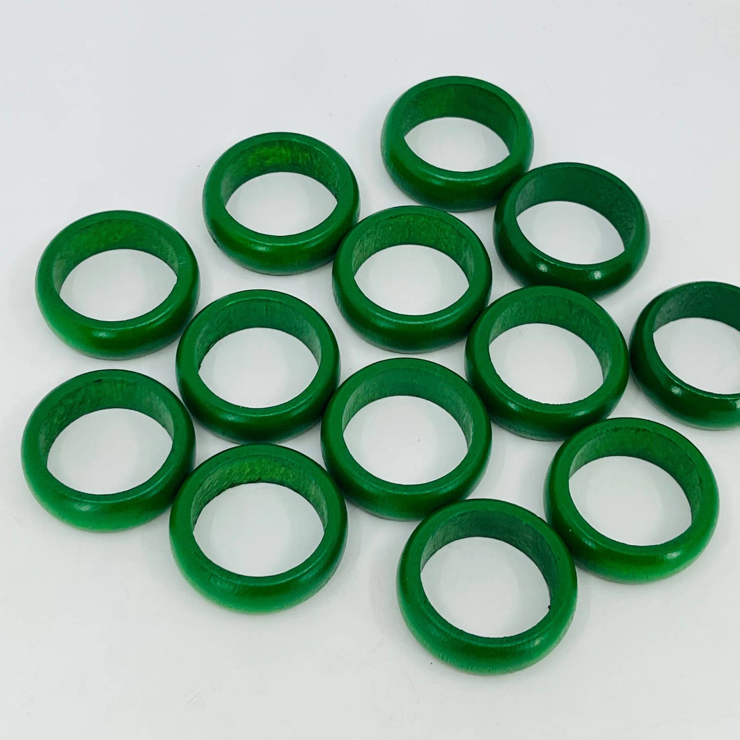Set of 13 Wooden Green Christmas NAPKIN RINGS TD4