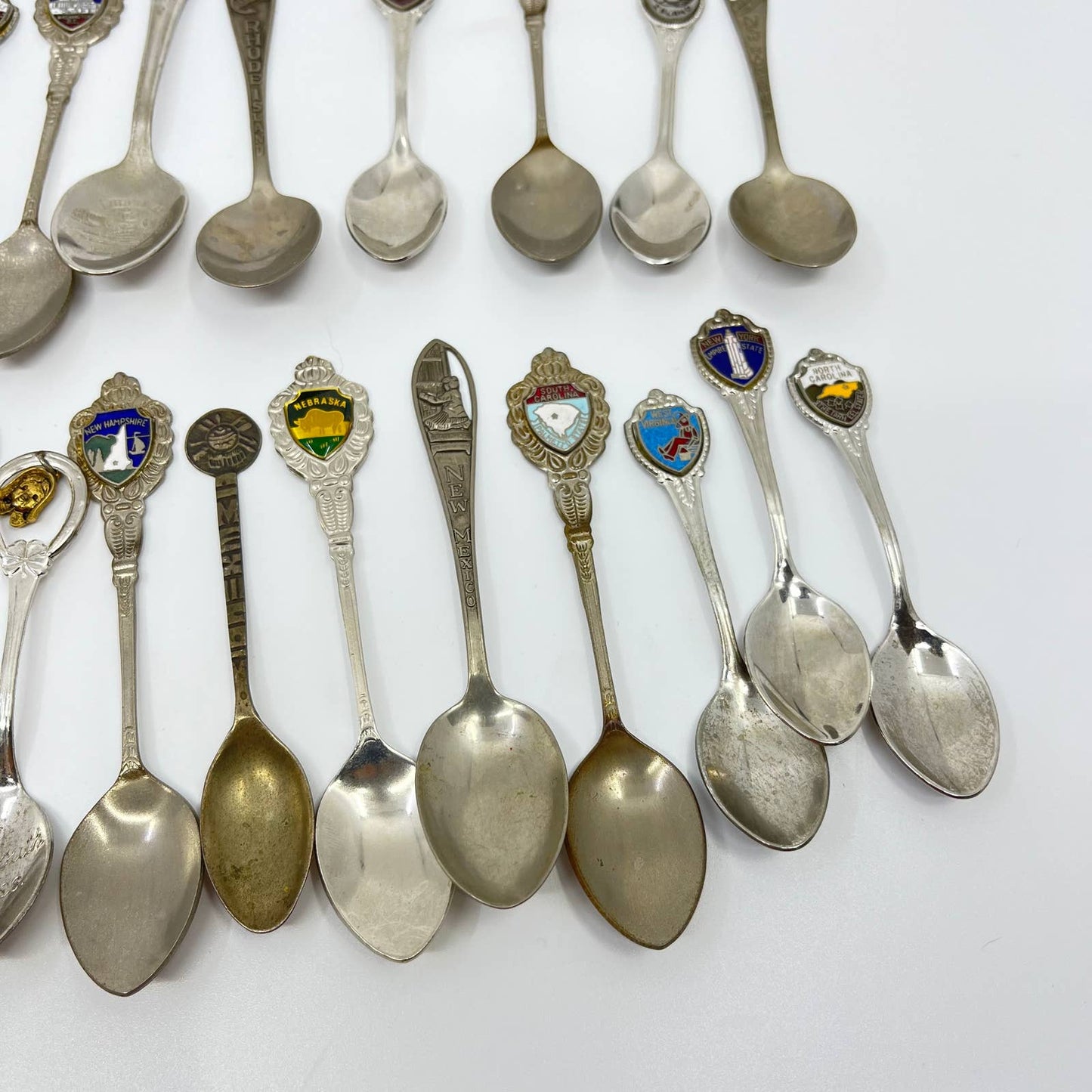 Huge Lot of 28 Vintage Souvenir Spoons TE1